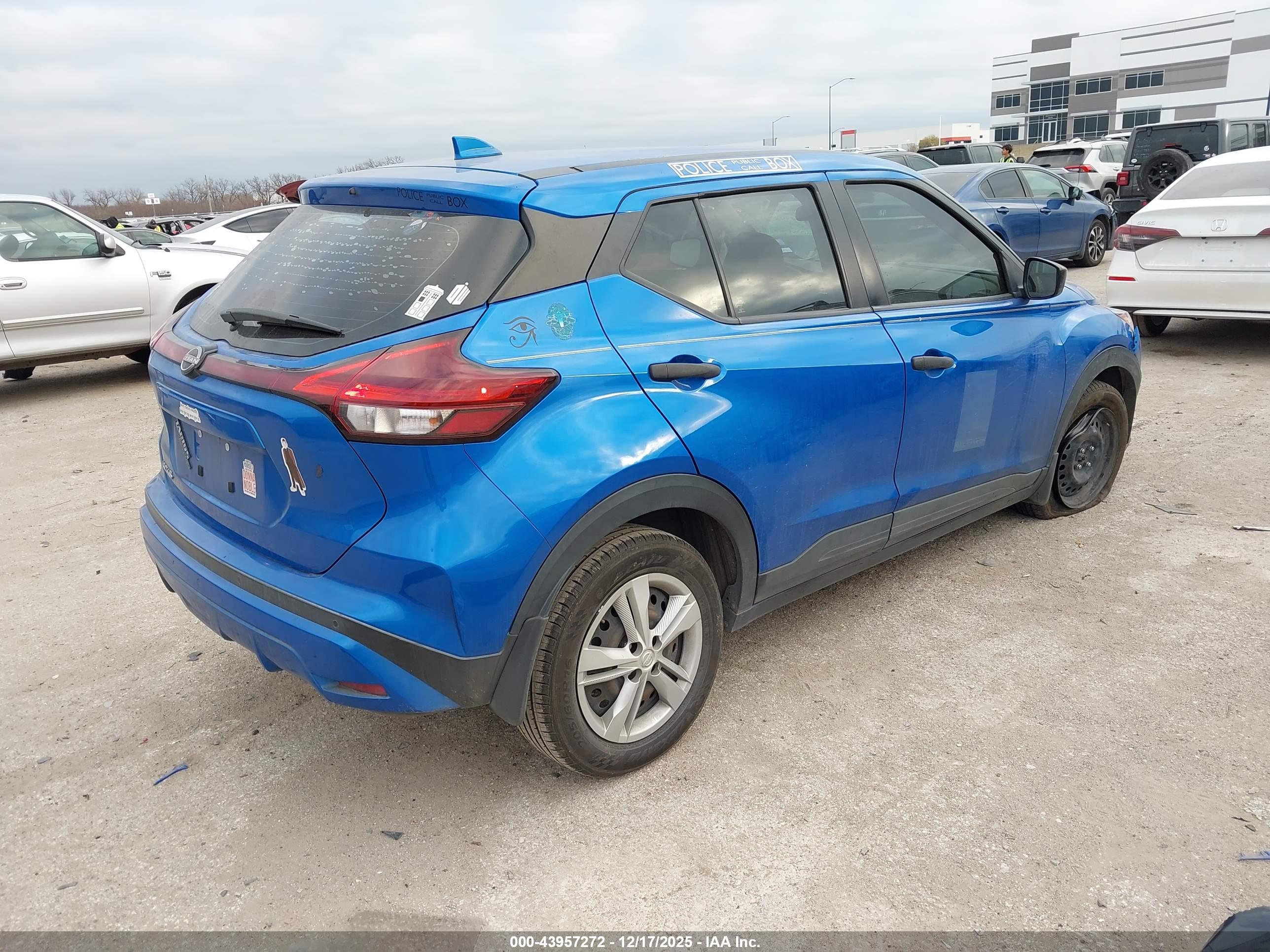 NISSAN KICKS image 4