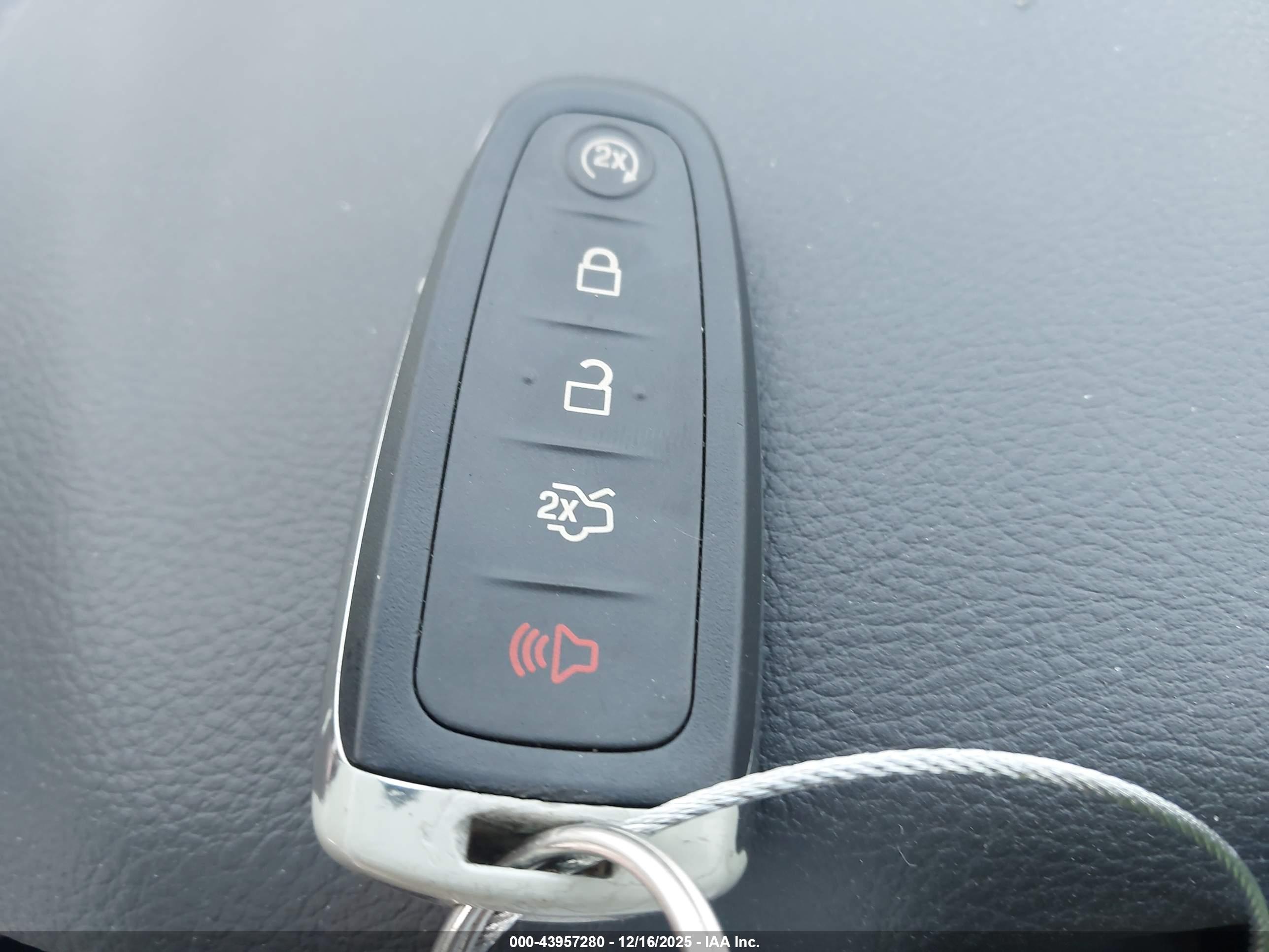 FORD FOCUS image 11