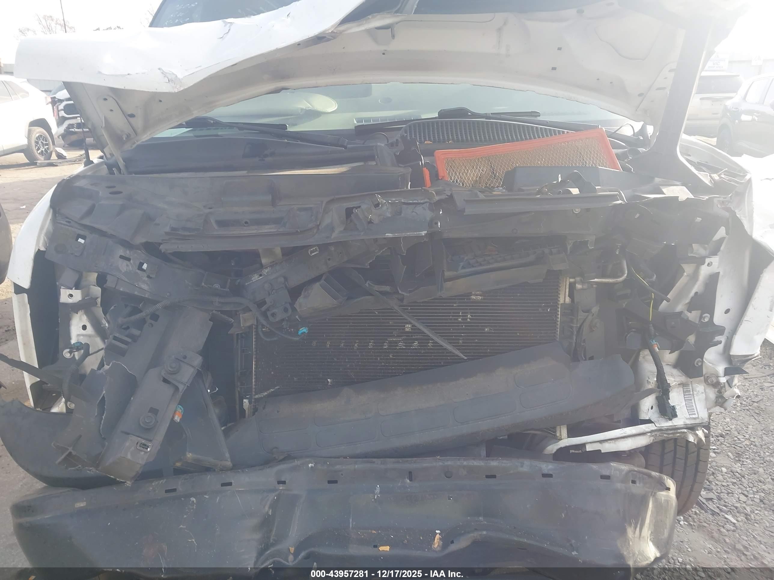 CHEVROLET EXPRESS image 10