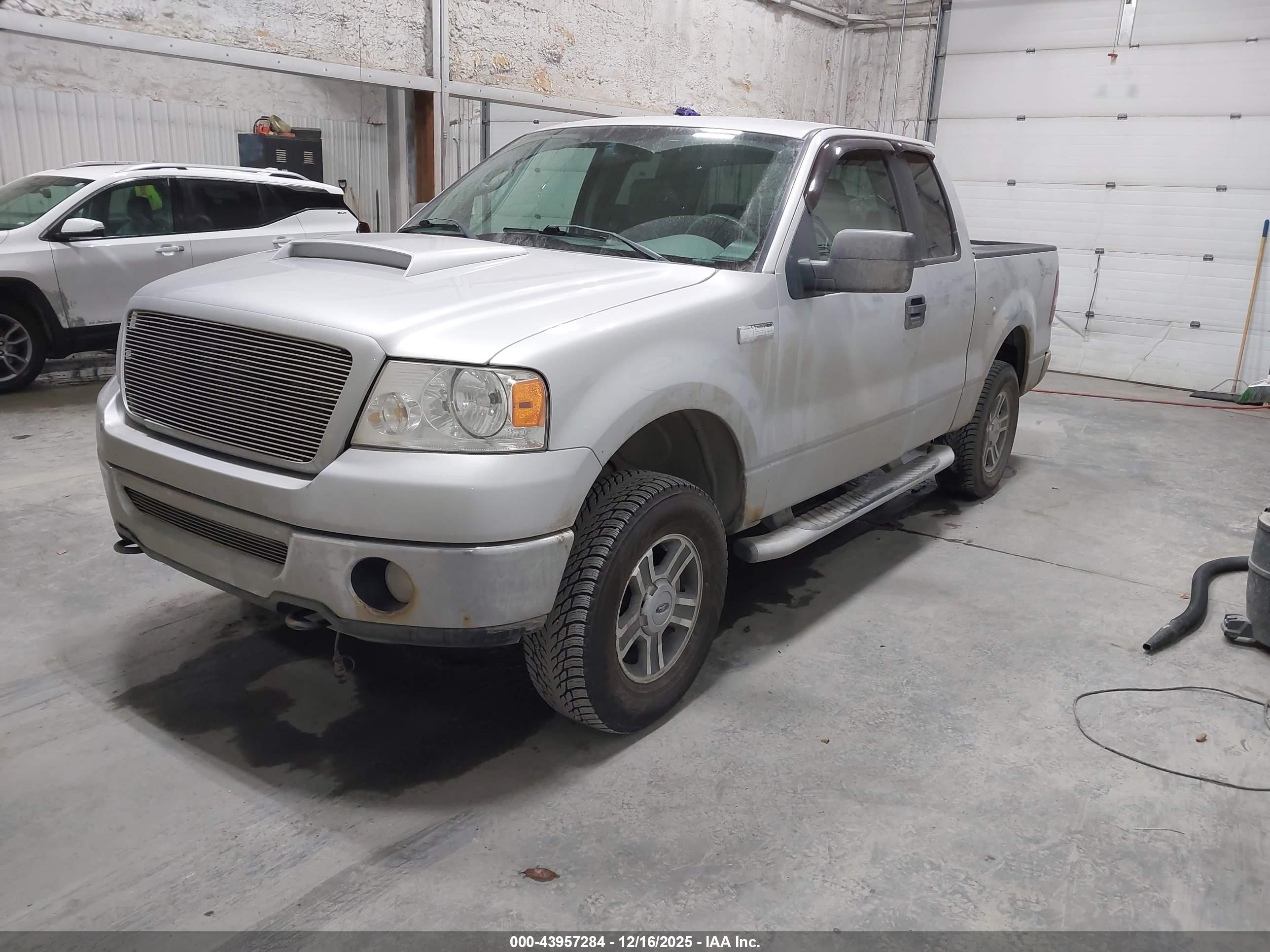 FORD F-150 image 2
