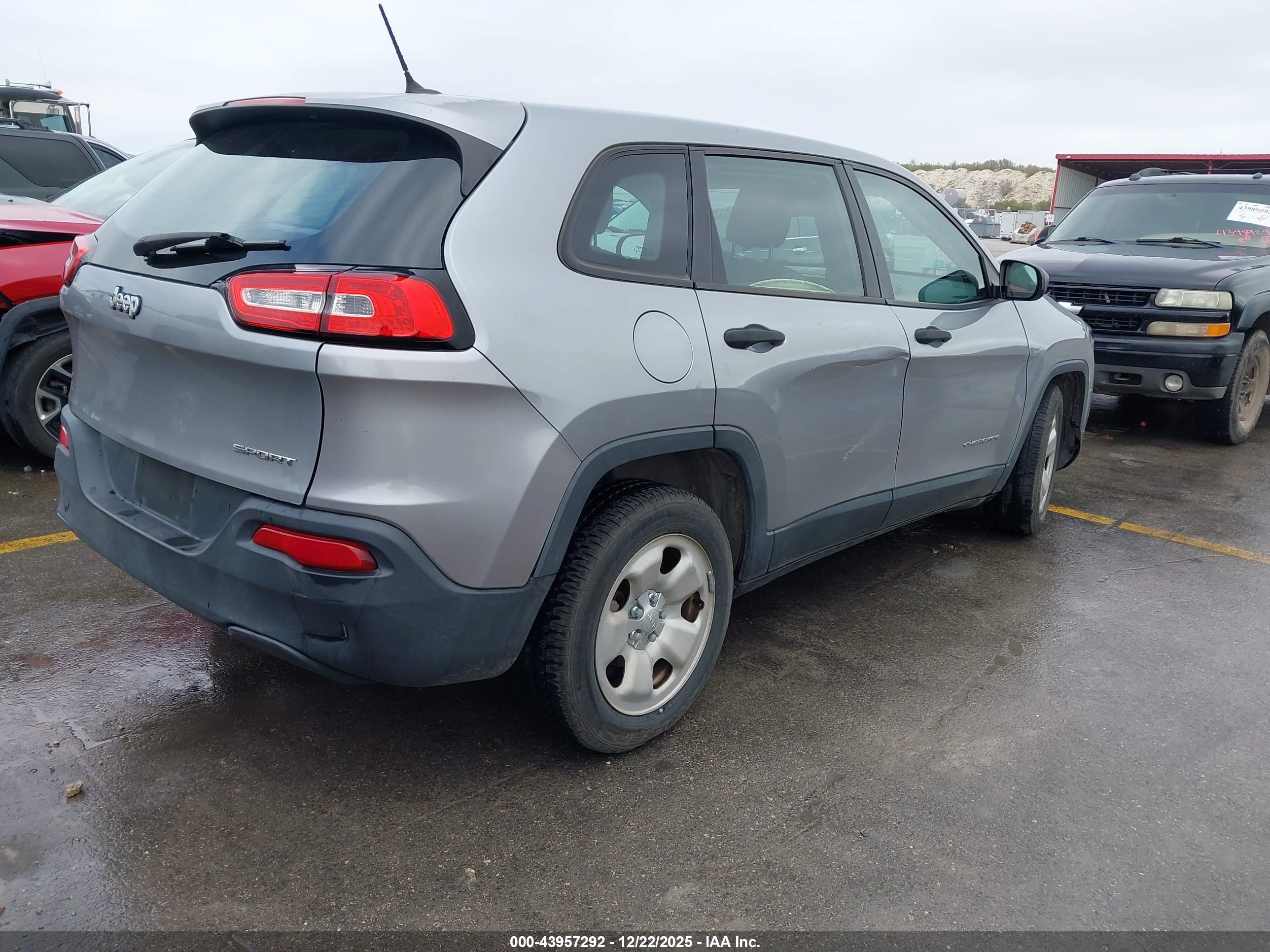 JEEP CHEROKEE image 4
