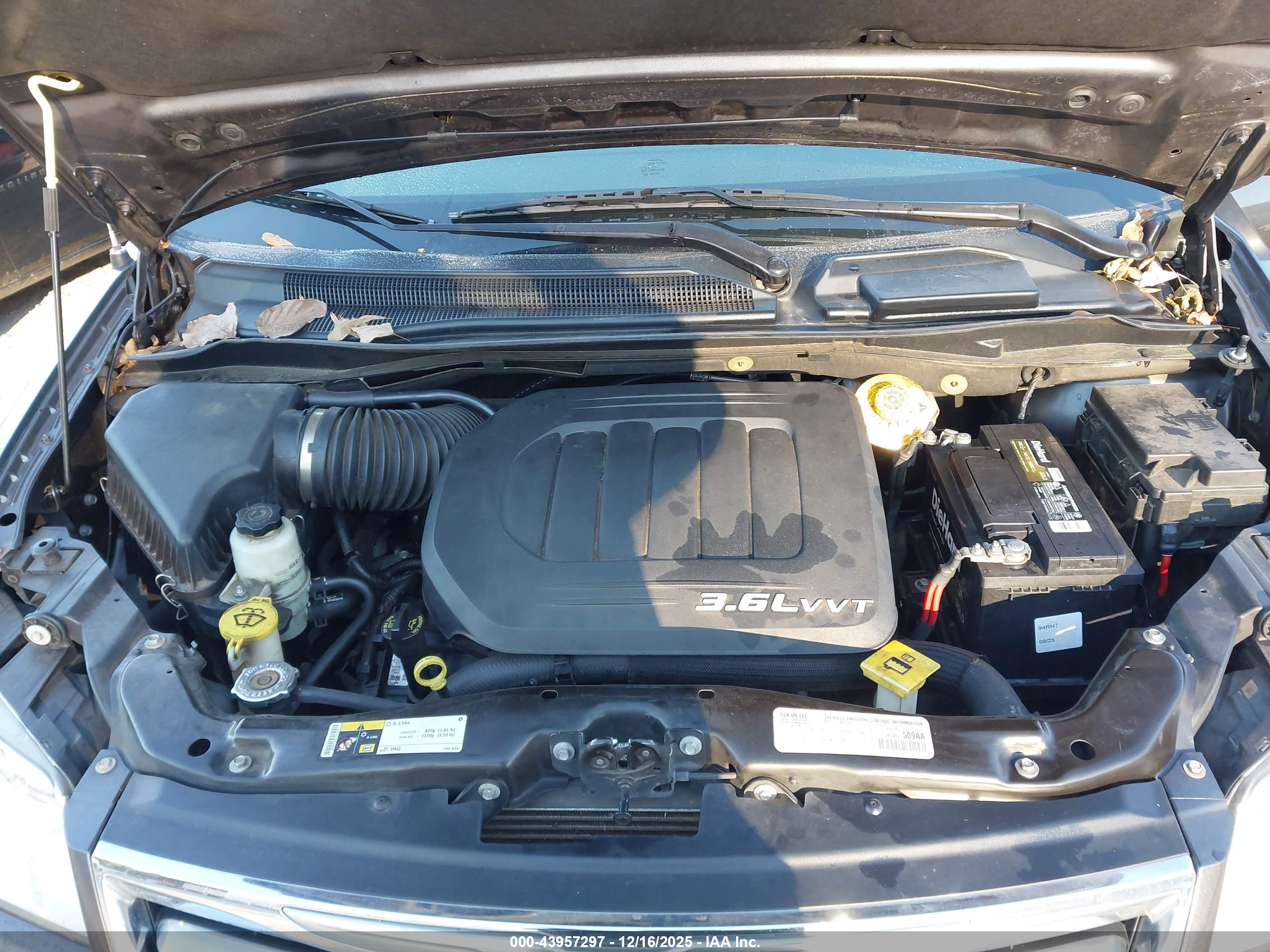 CHRYSLER TOWN image 10