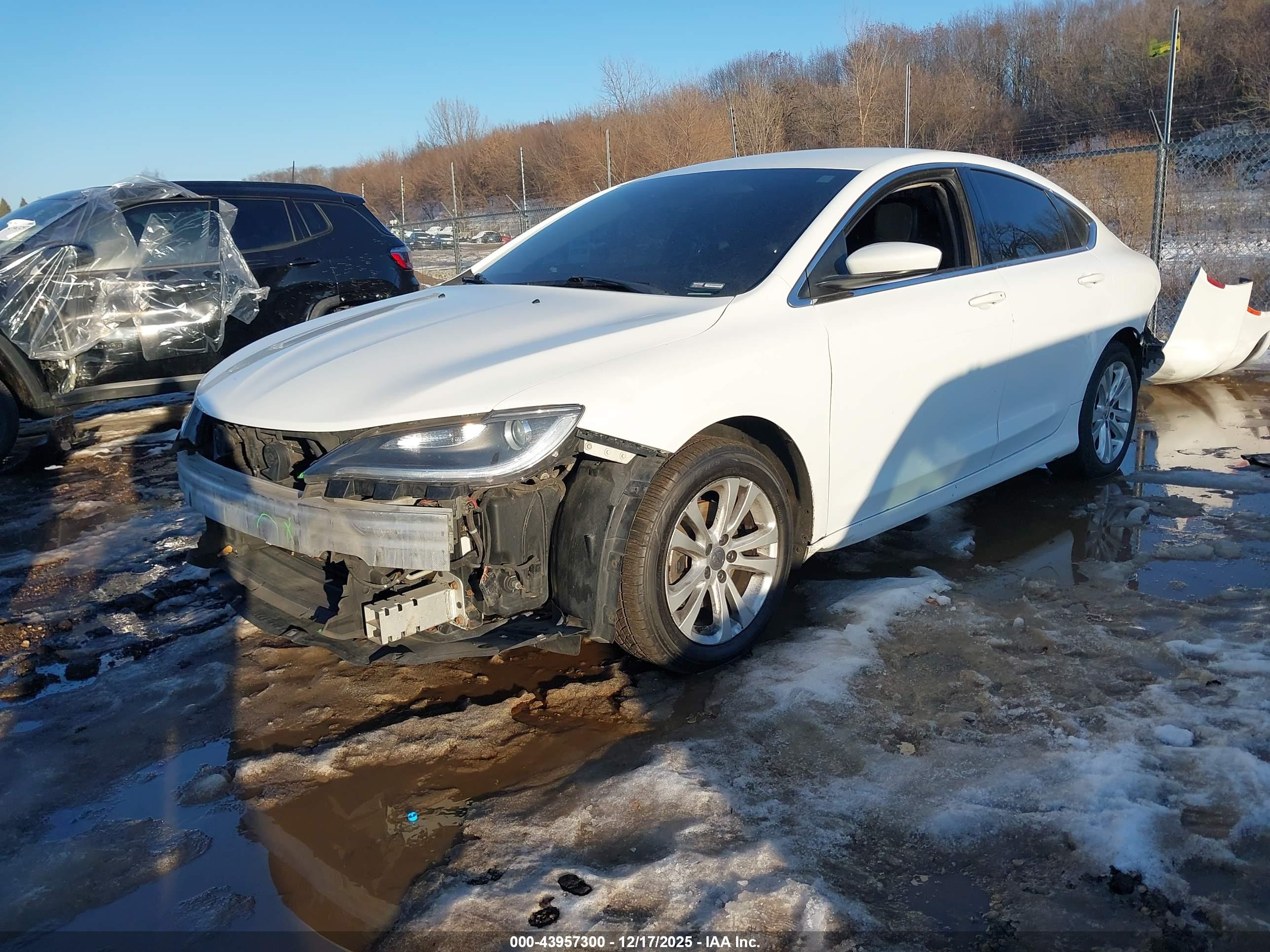 CHRYSLER 200 image 2