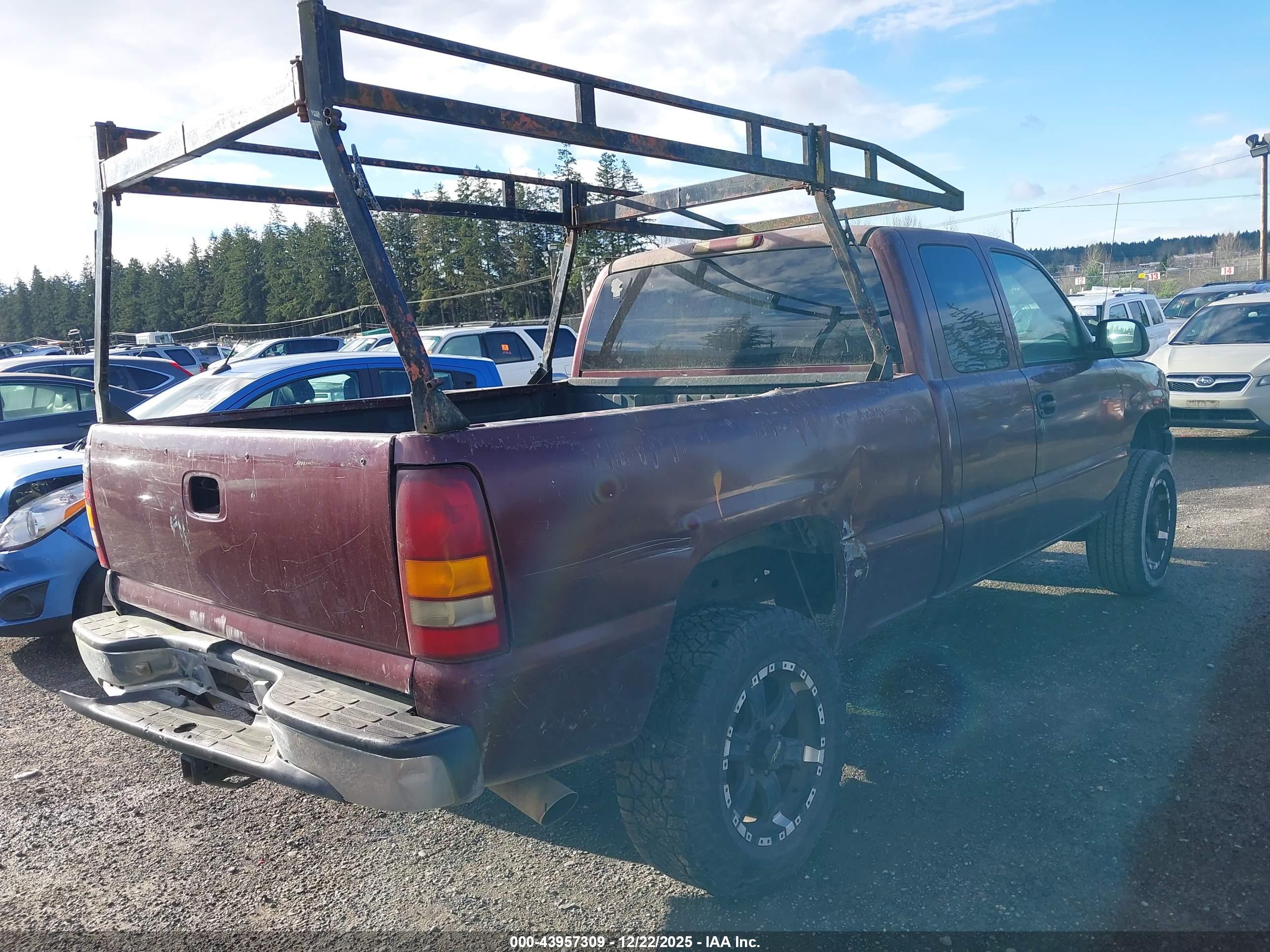 CHEVROLET SILVERADO image 4