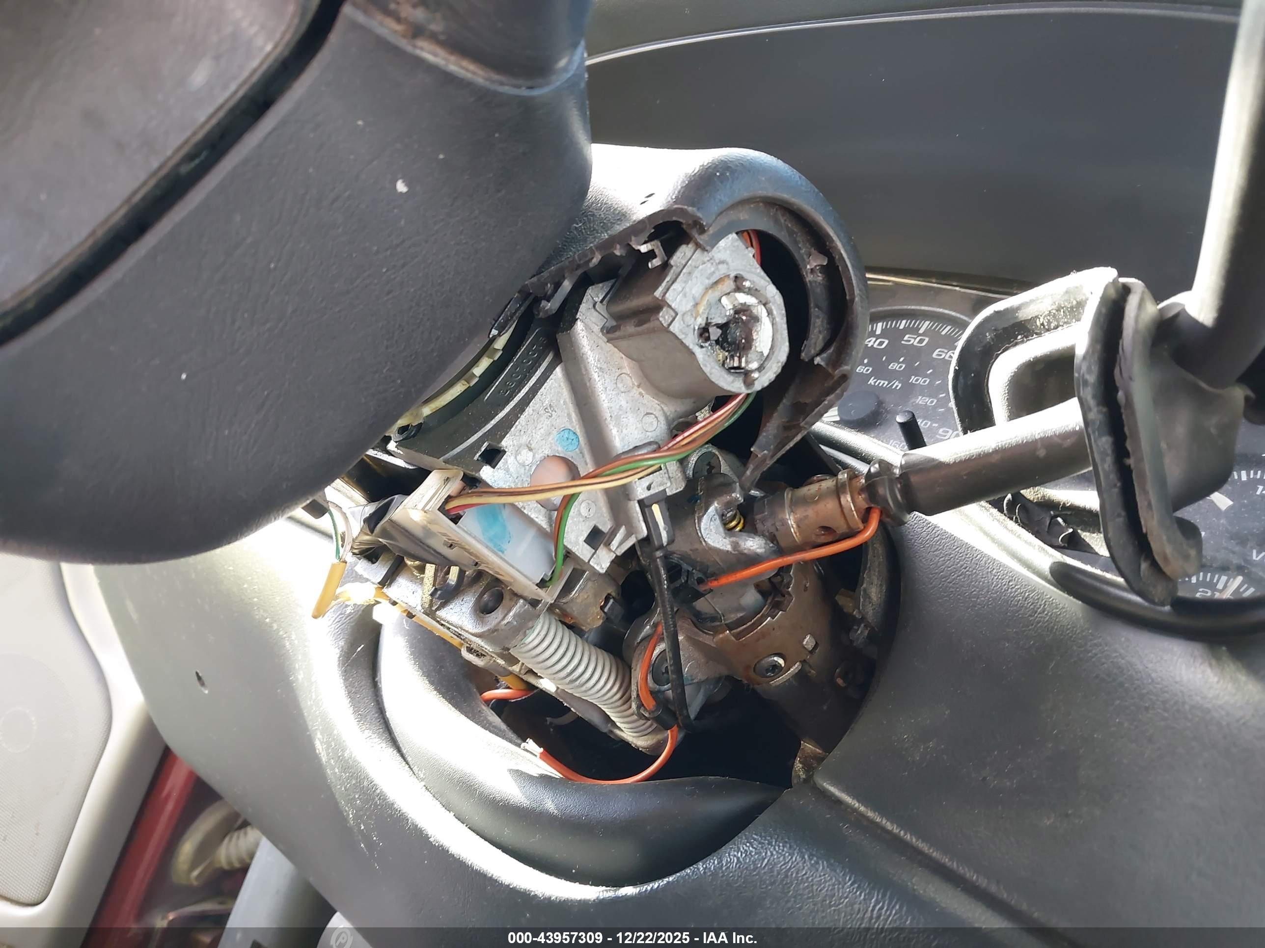 CHEVROLET SILVERADO image 6