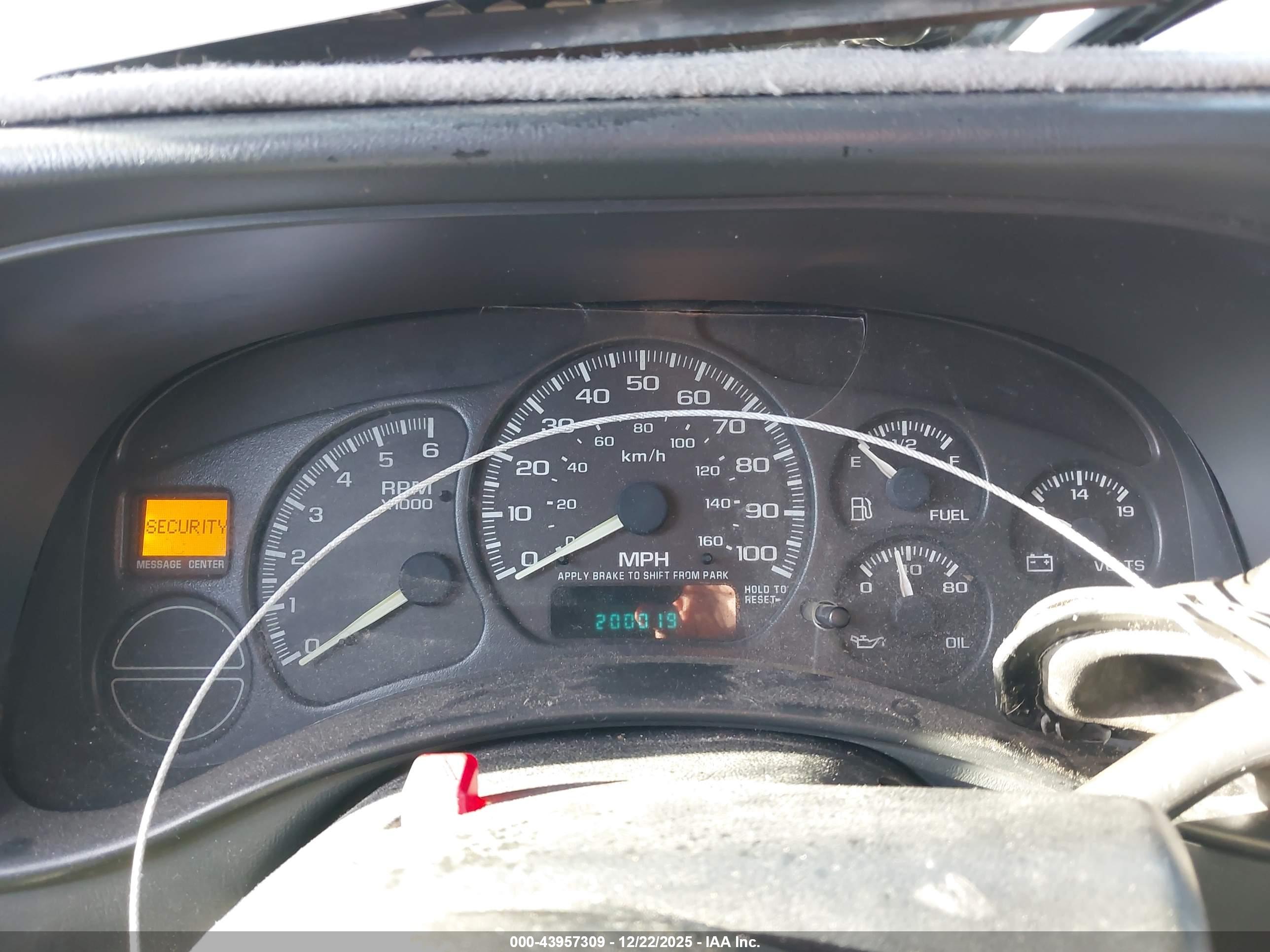 CHEVROLET SILVERADO image 7