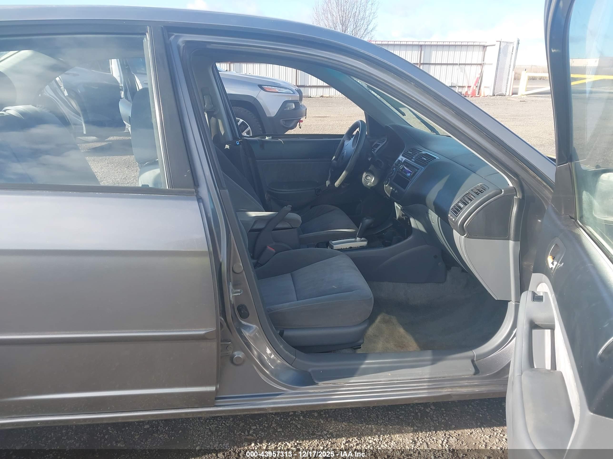 HONDA CIVIC image 5