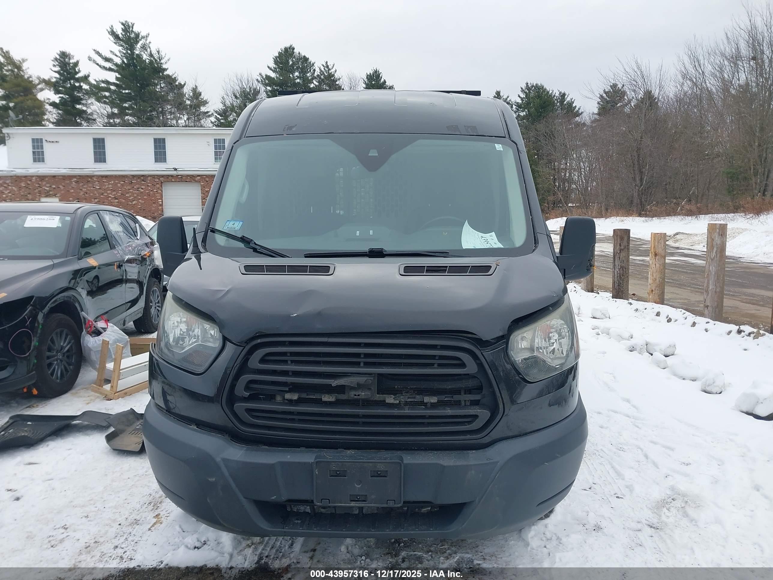 FORD TRANSIT-250 image 6