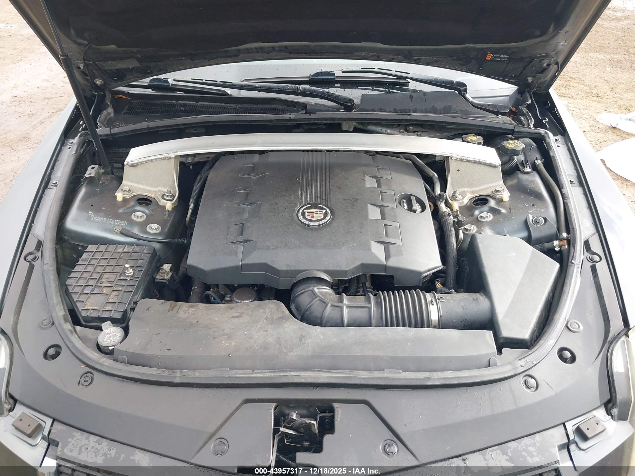 CADILLAC CTS image 10