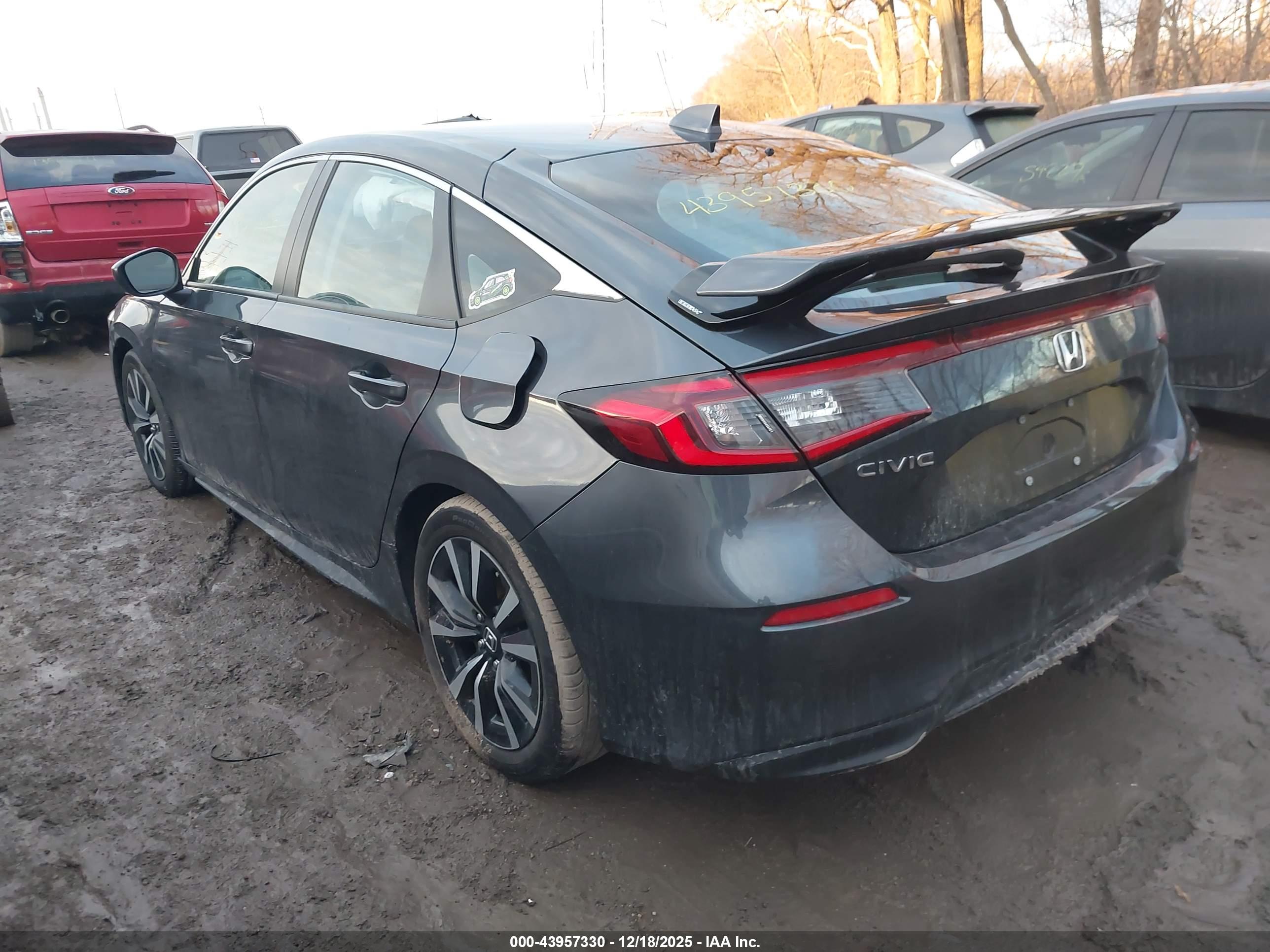 HONDA CIVIC image 3