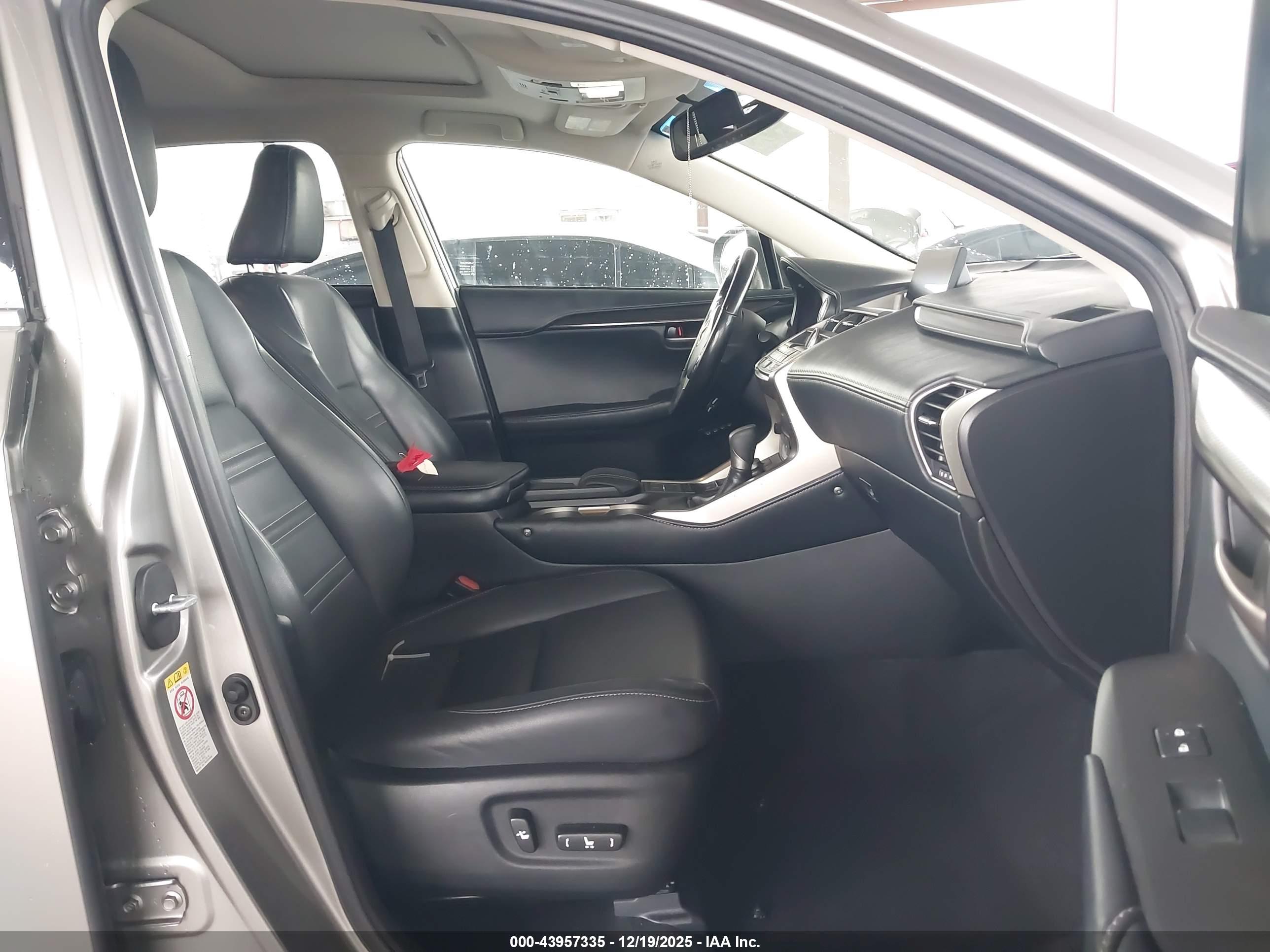 LEXUS NX image 5