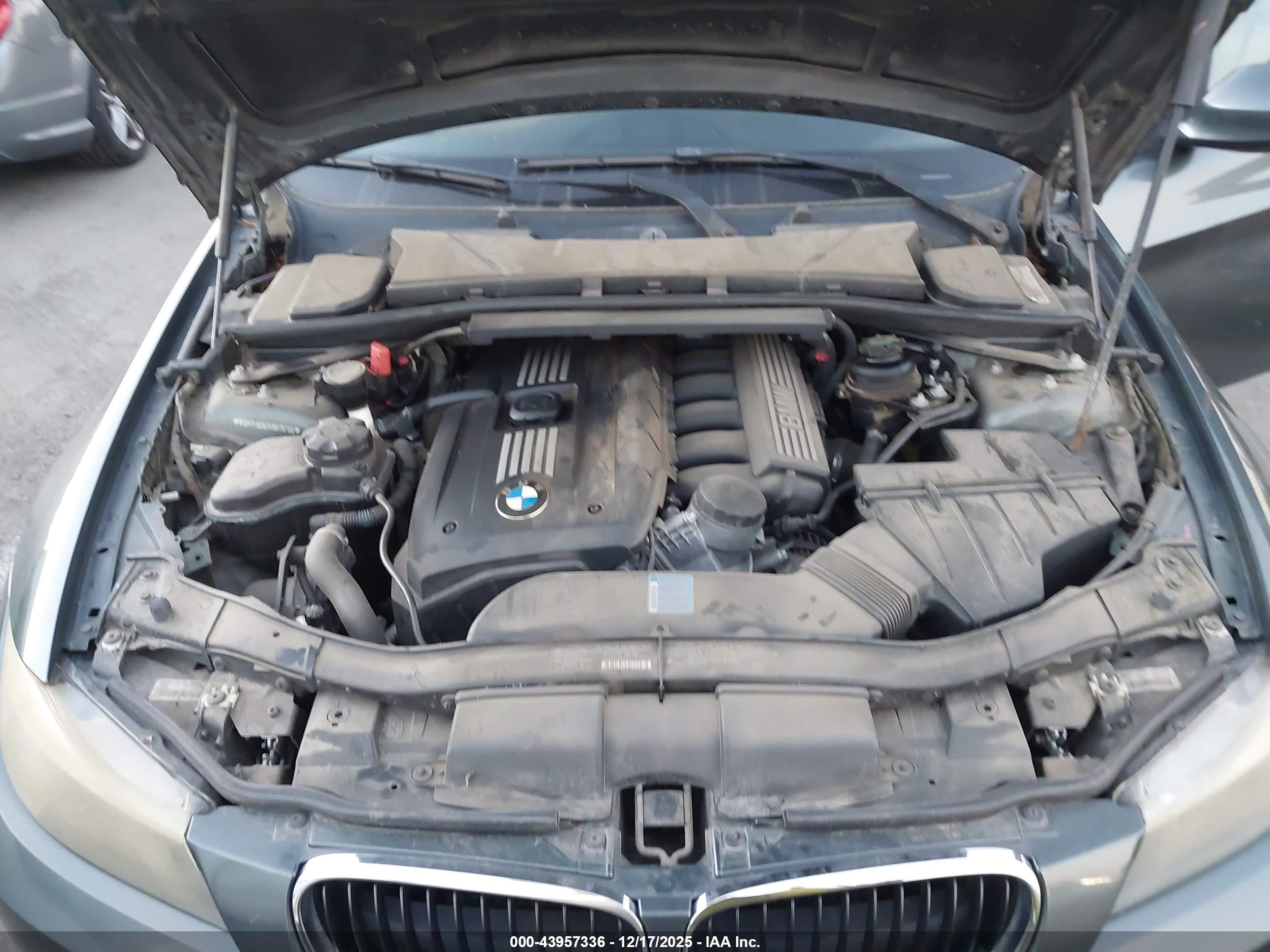 BMW 328I image 10