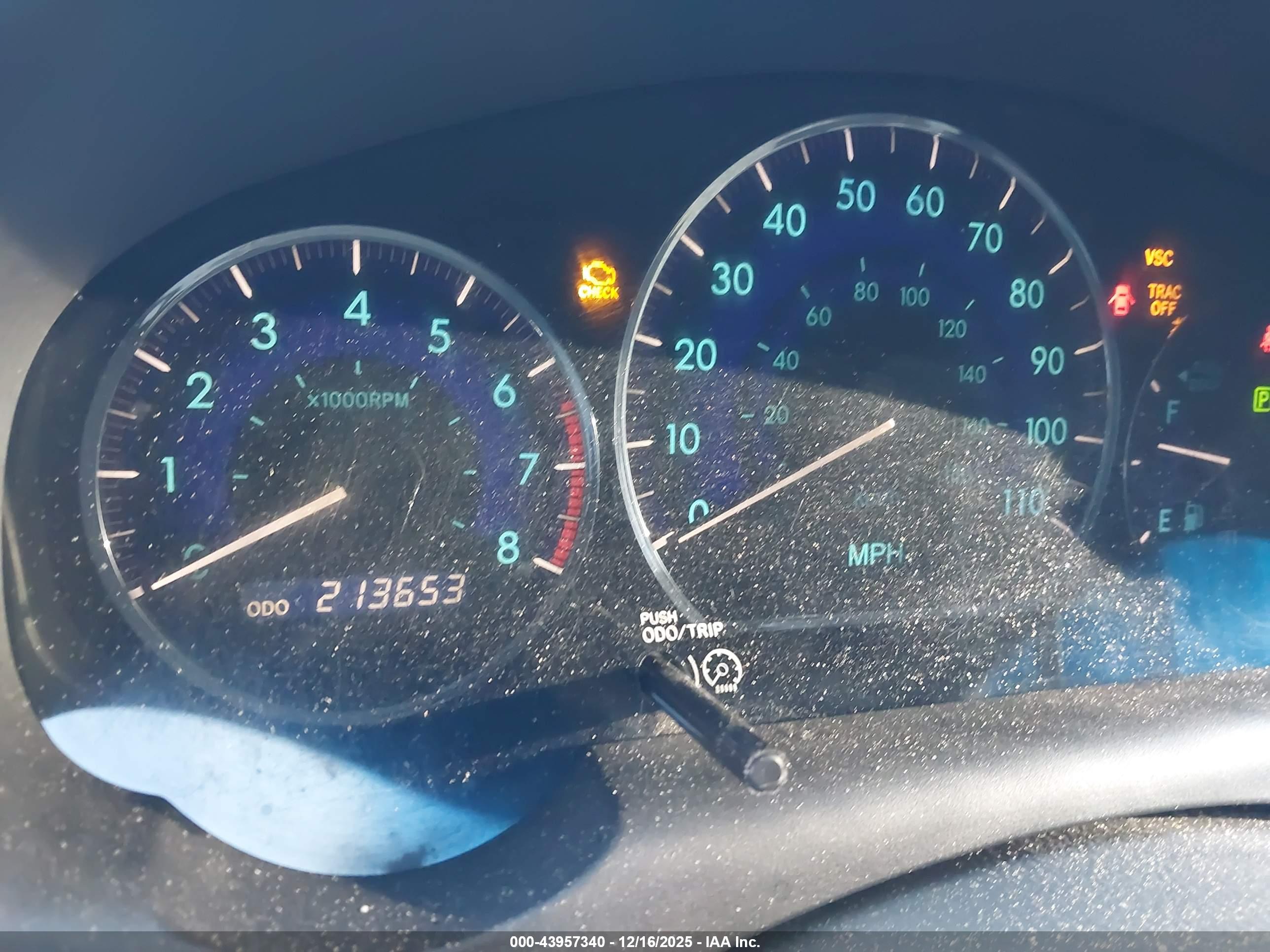 TOYOTA SIENNA image 7