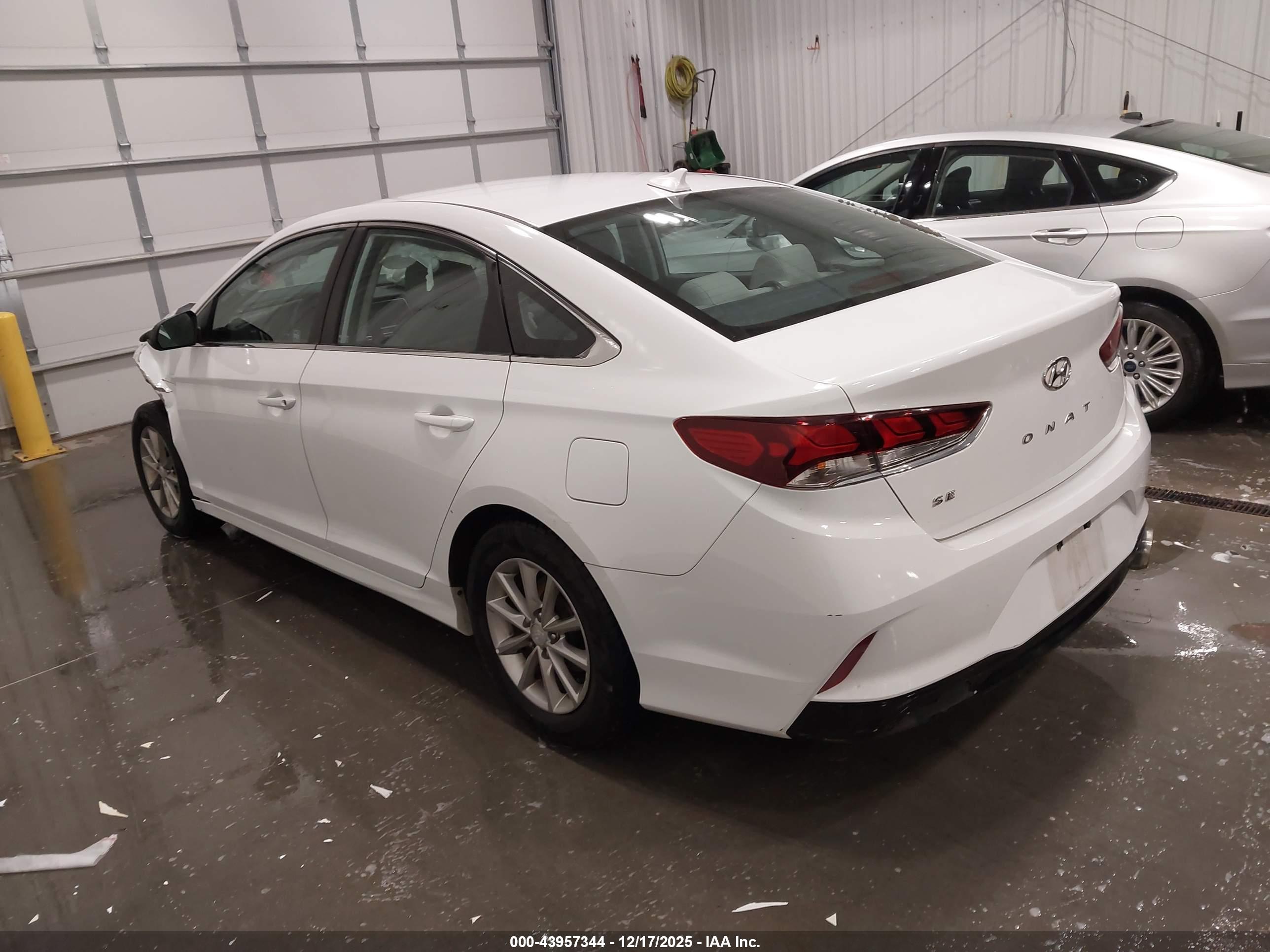 HYUNDAI SONATA image 3