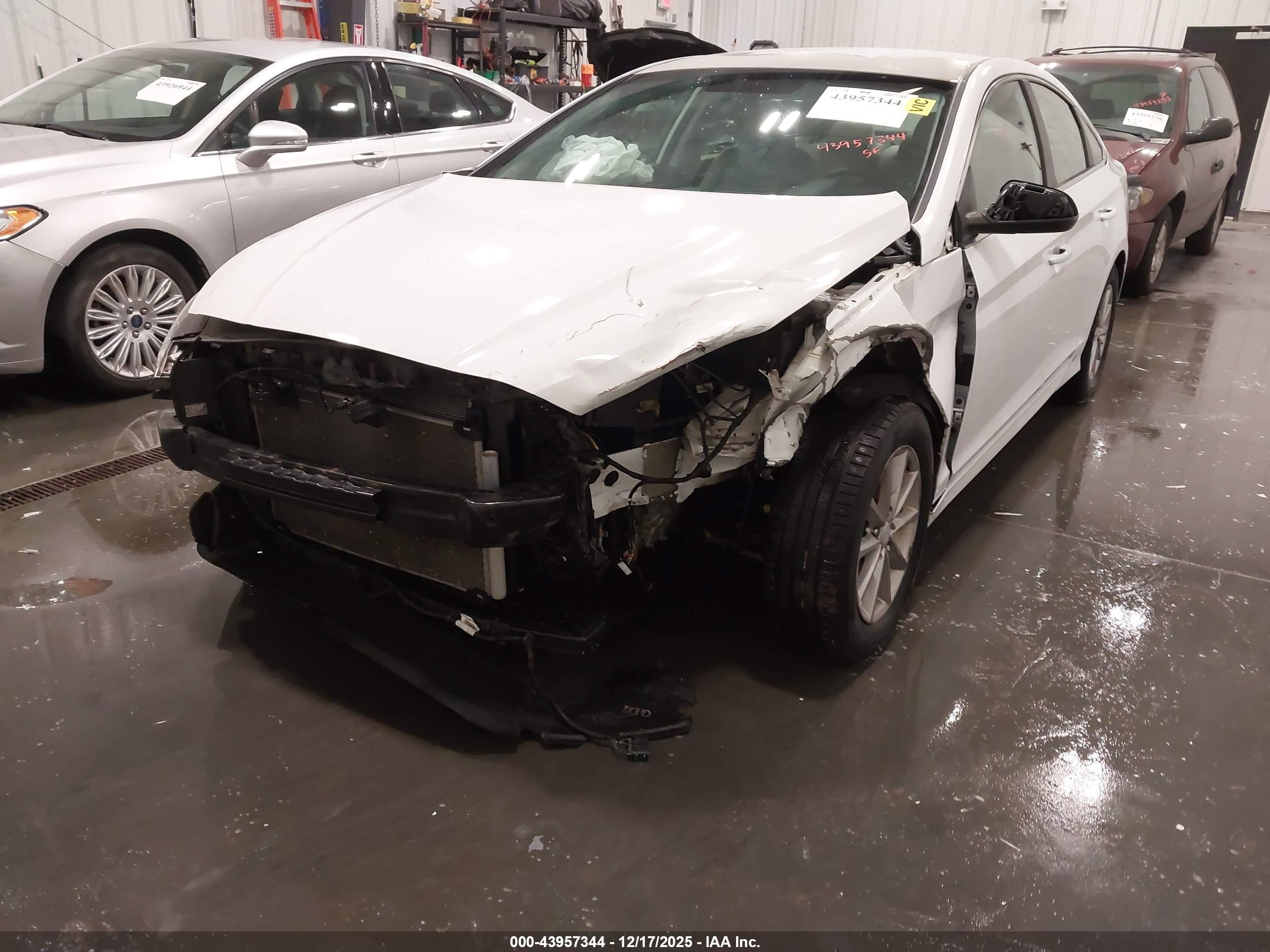 HYUNDAI SONATA image 6