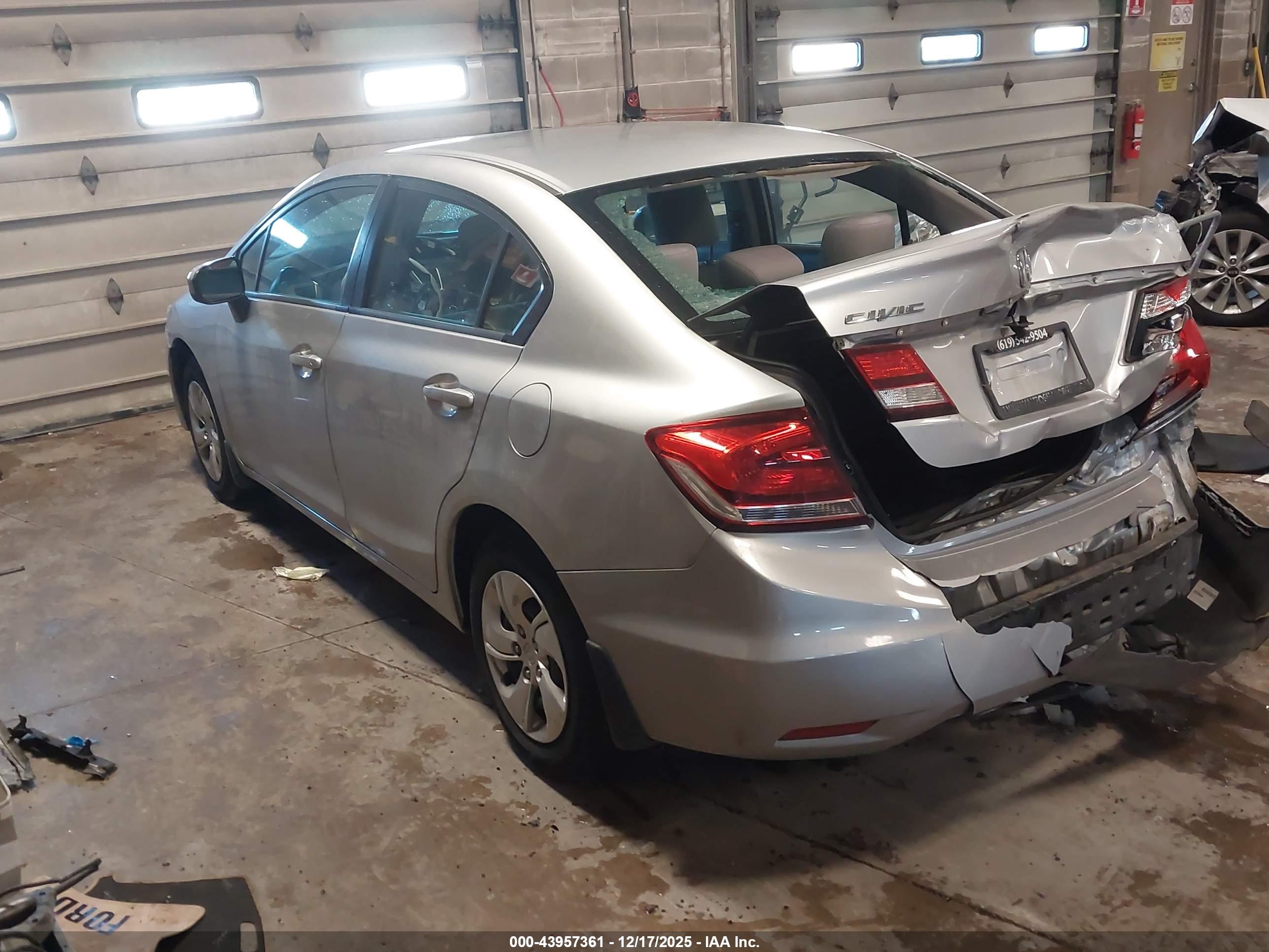 HONDA CIVIC image 3