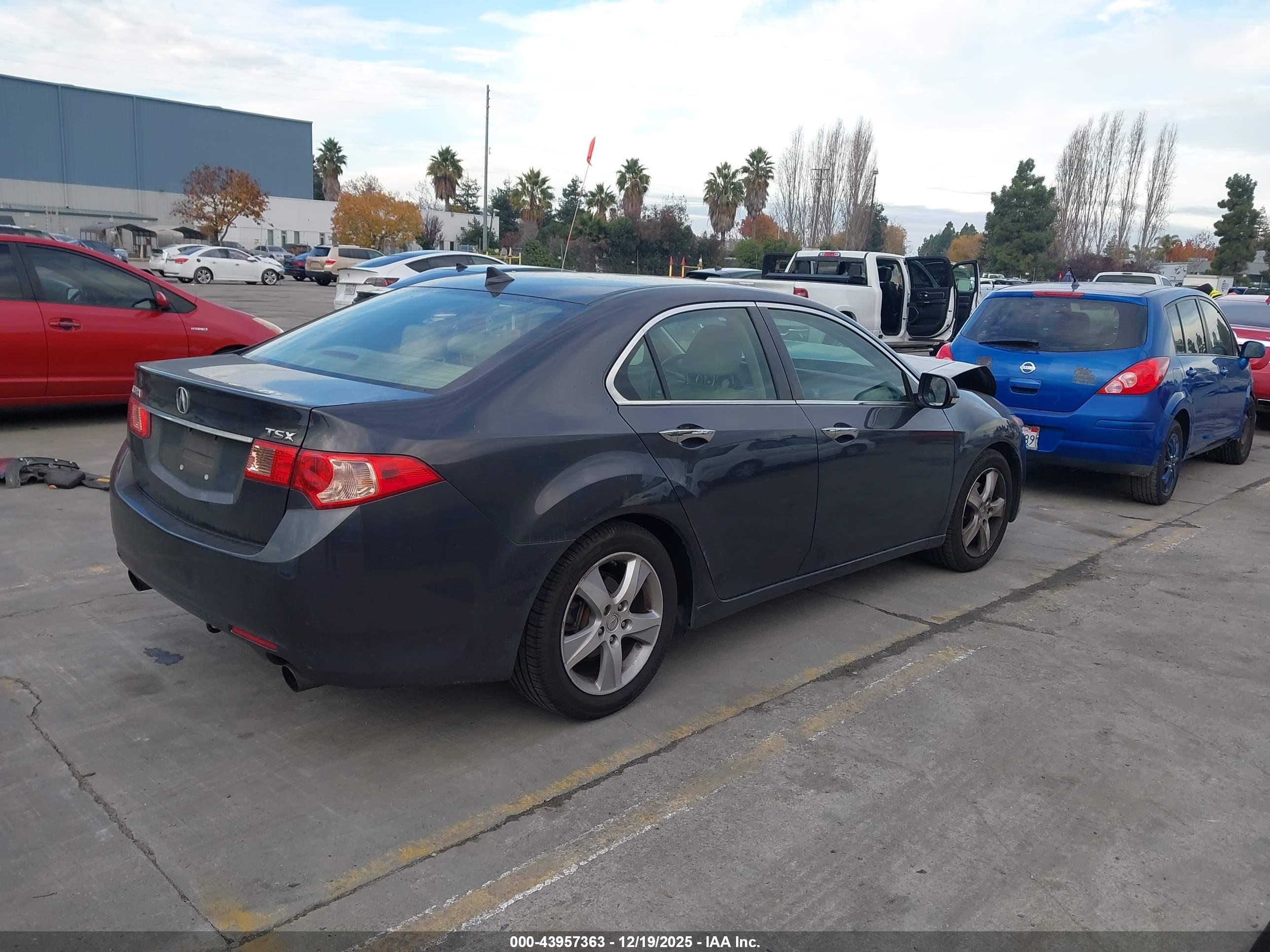 ACURA TSX image 4