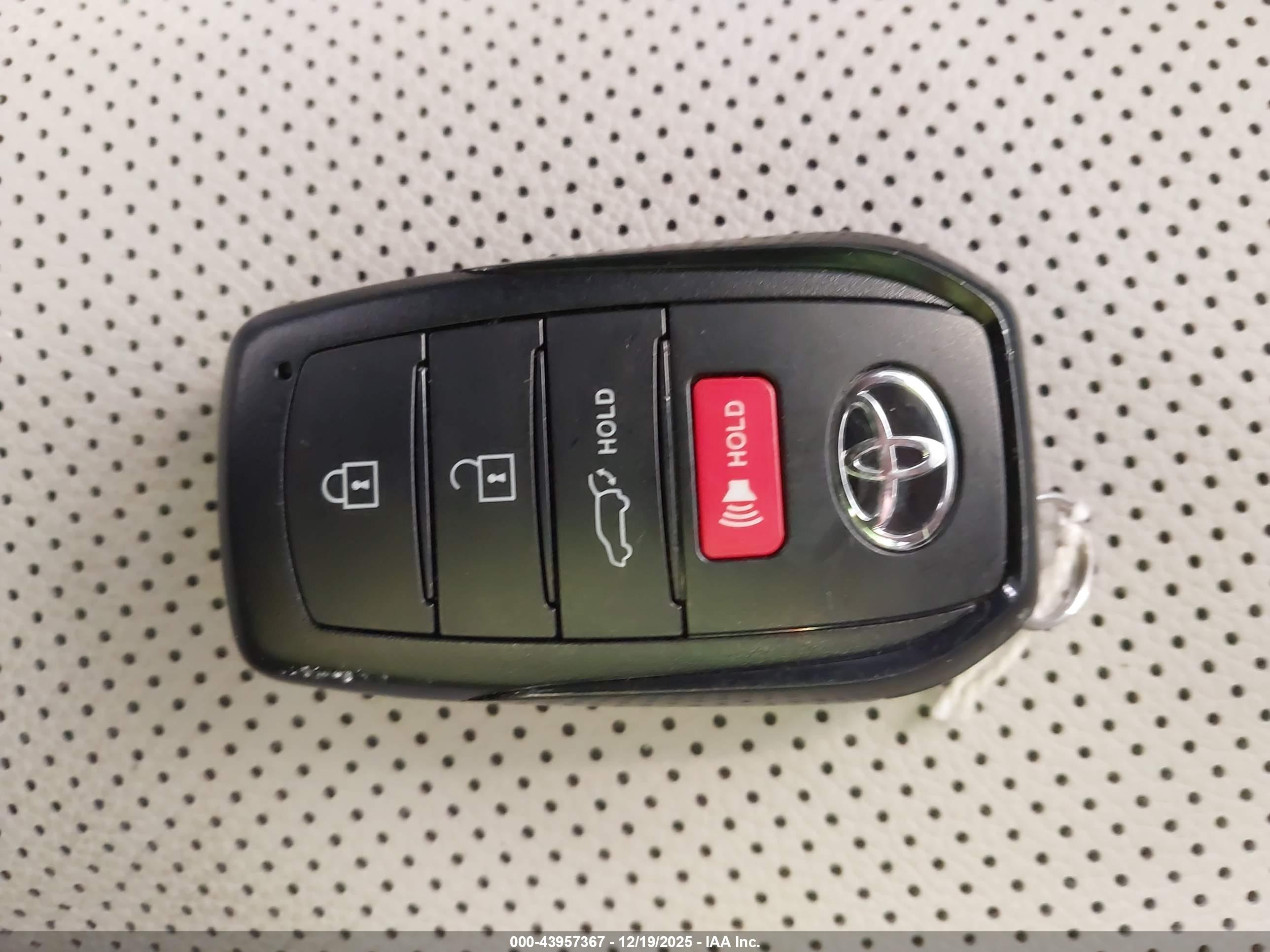 TOYOTA GRAND image 11