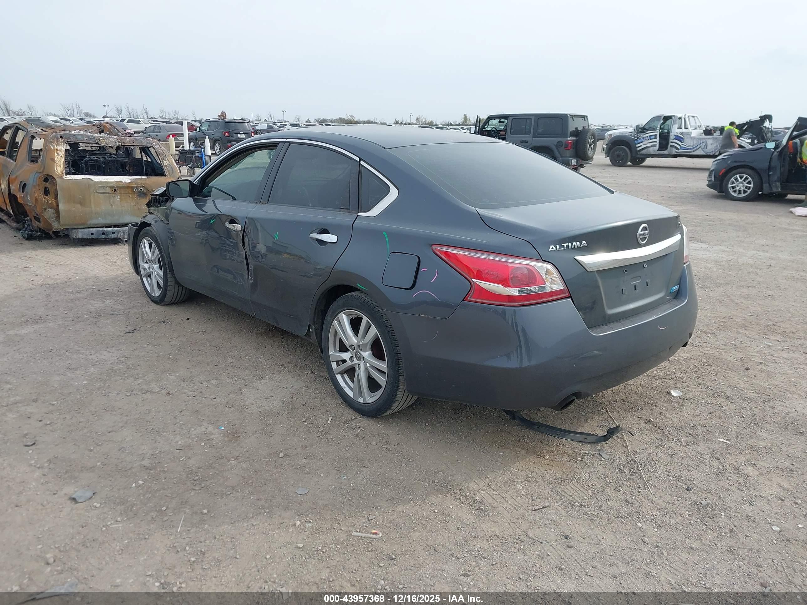 NISSAN ALTIMA image 3