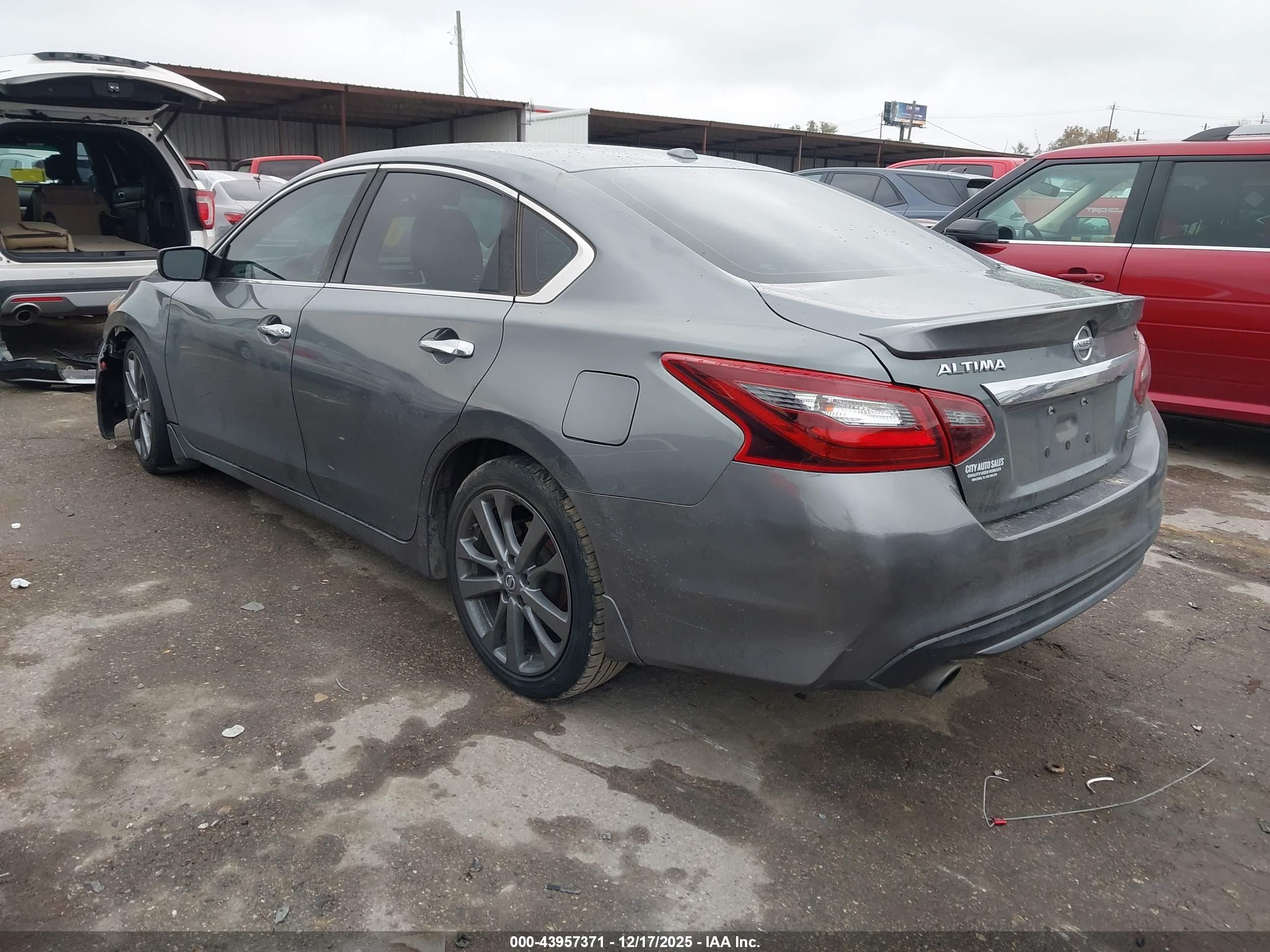 NISSAN ALTIMA image 3