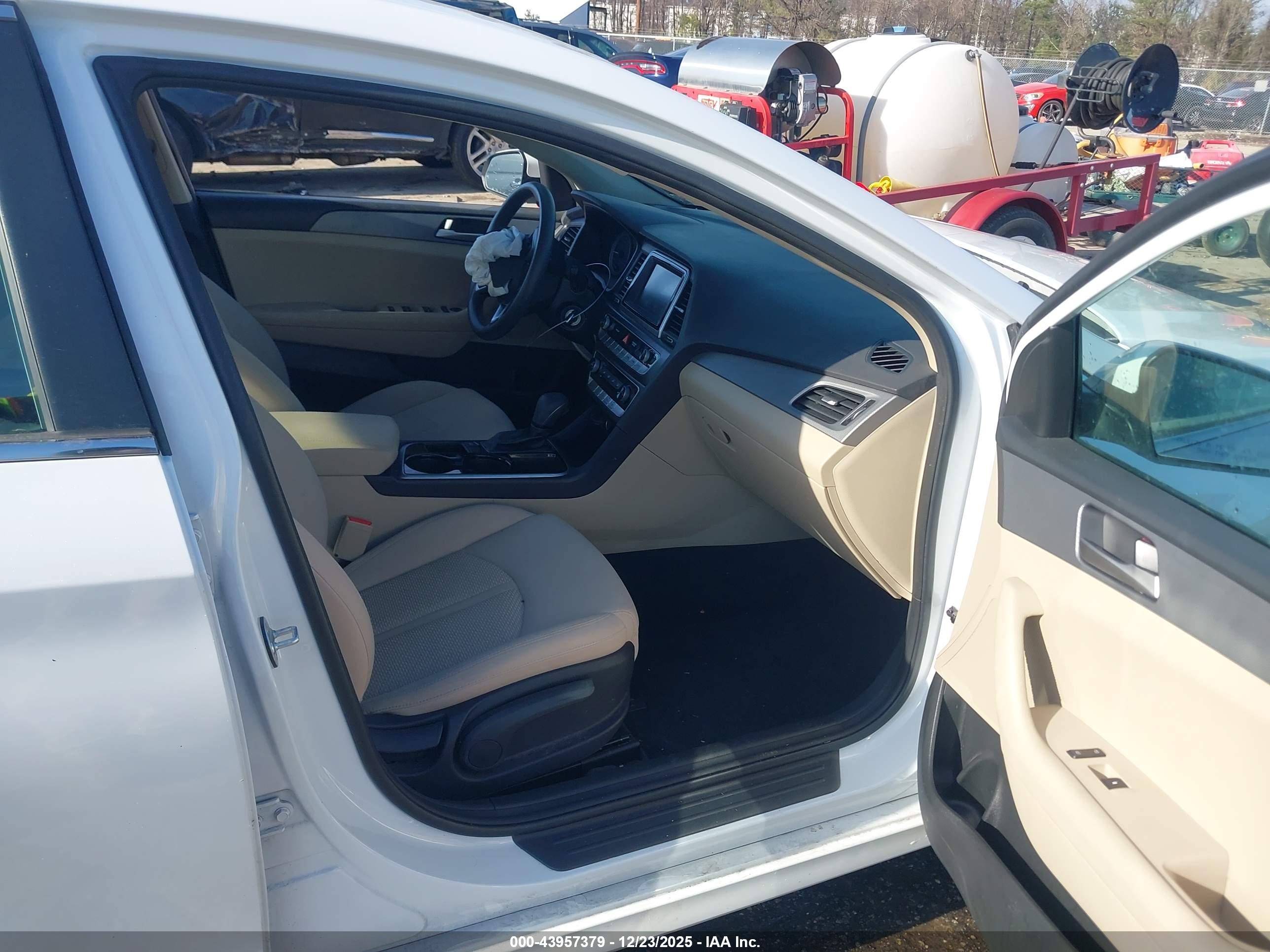 HYUNDAI SONATA image 5