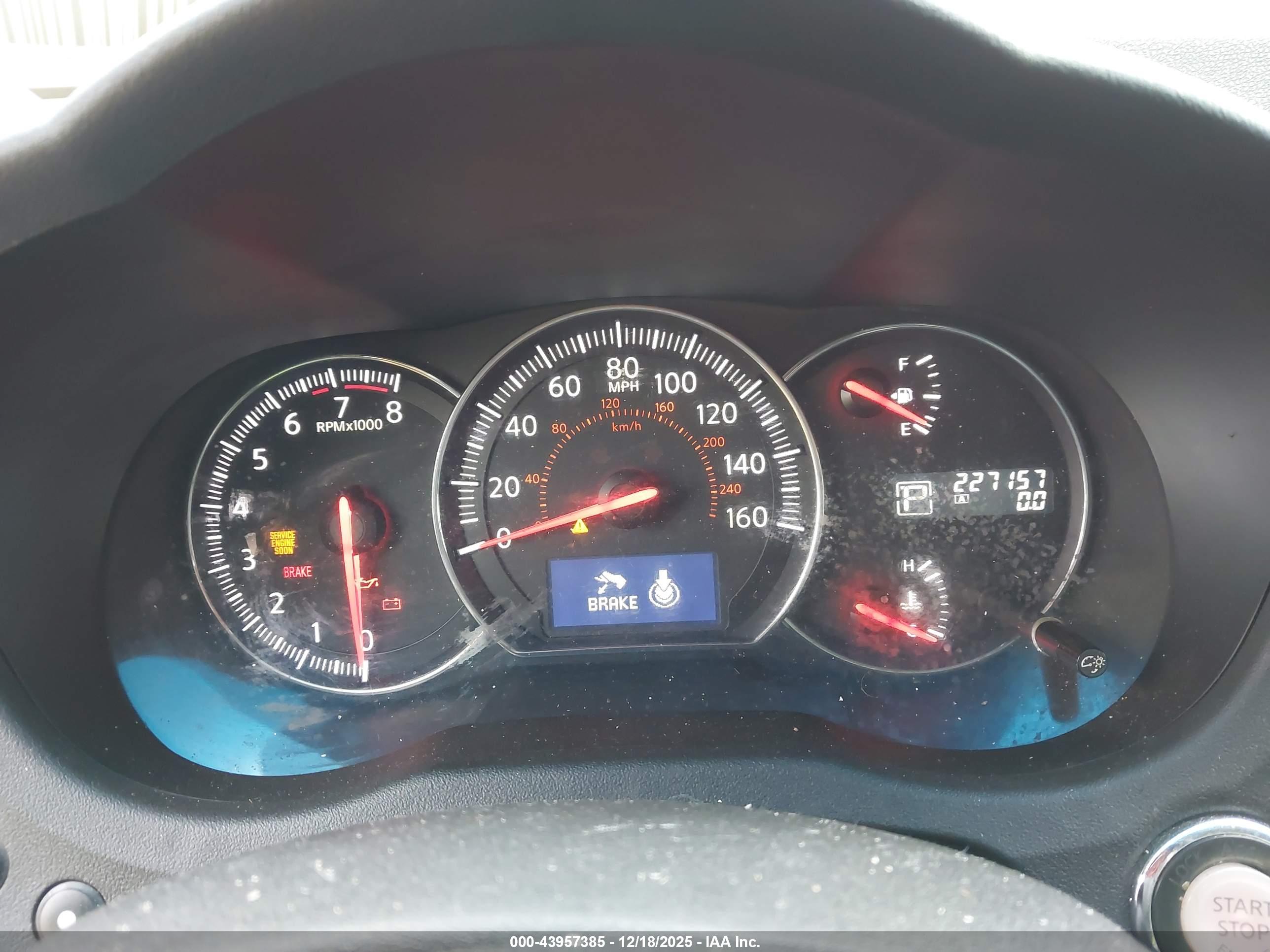 NISSAN MAXIMA image 7