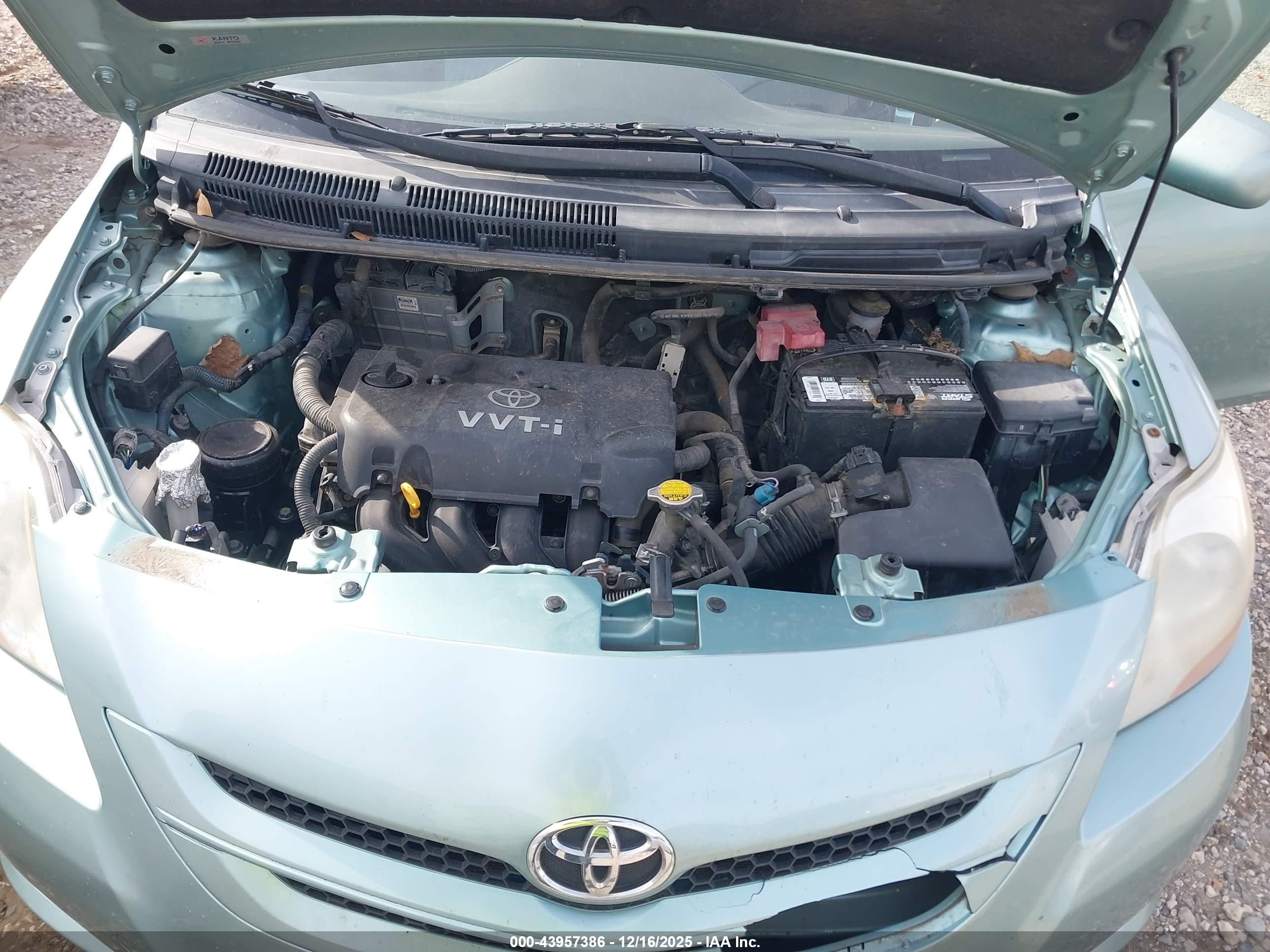 TOYOTA YARIS image 10