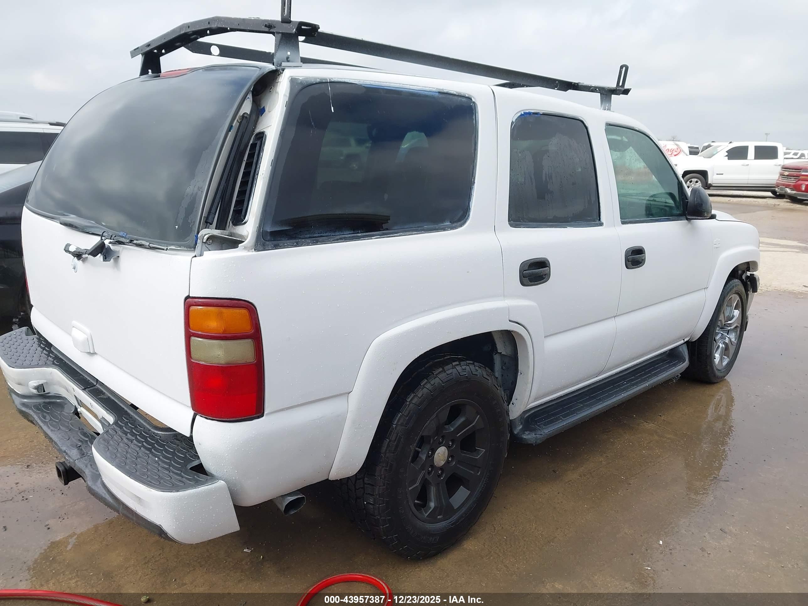 CHEVROLET TAHOE image 4