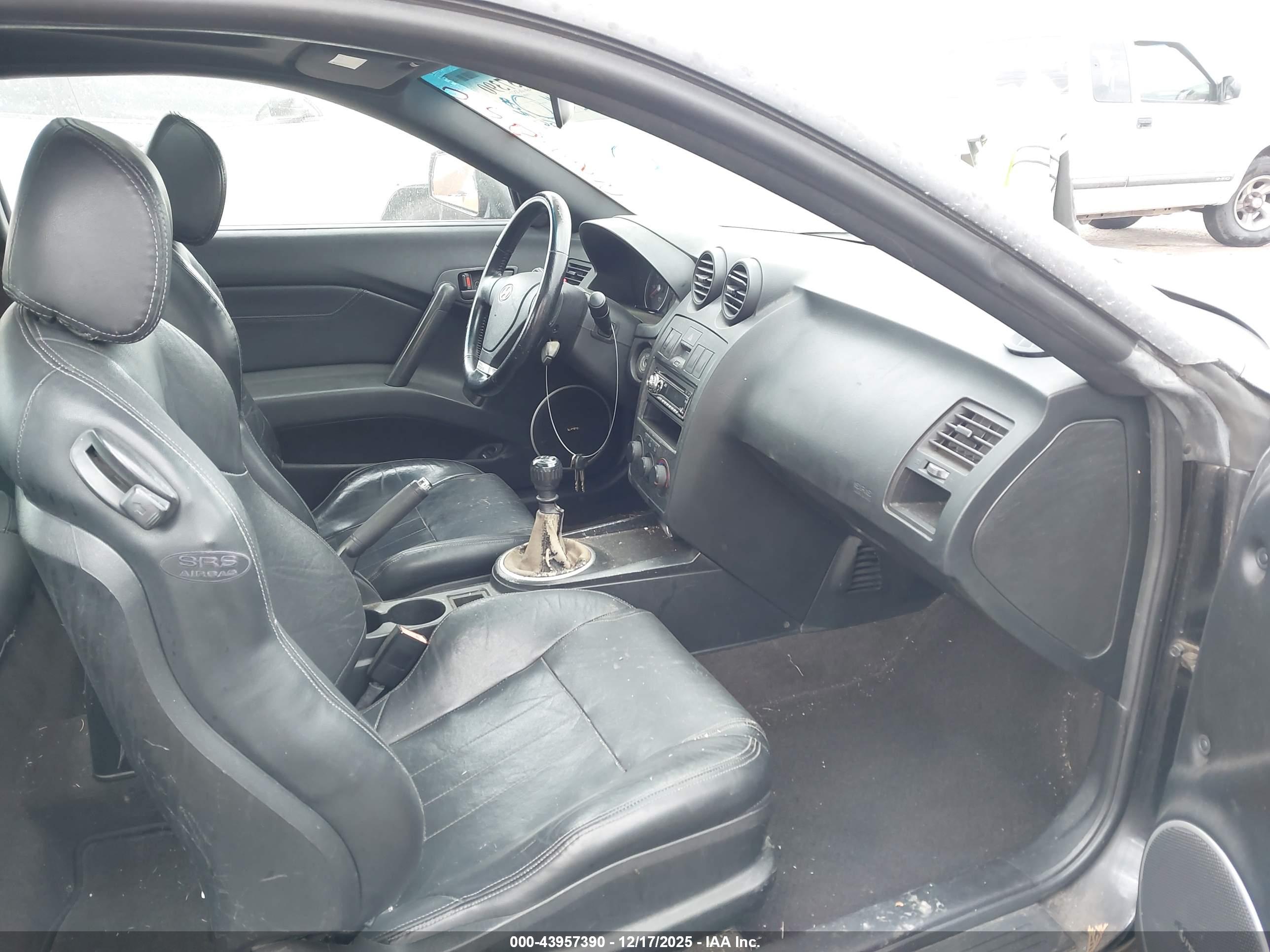 HYUNDAI TIBURON image 5