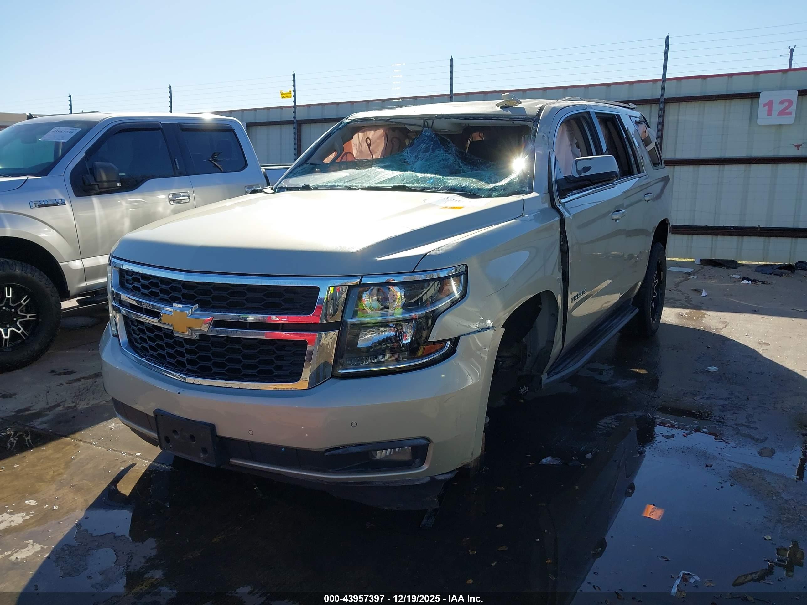 CHEVROLET TAHOE image 2