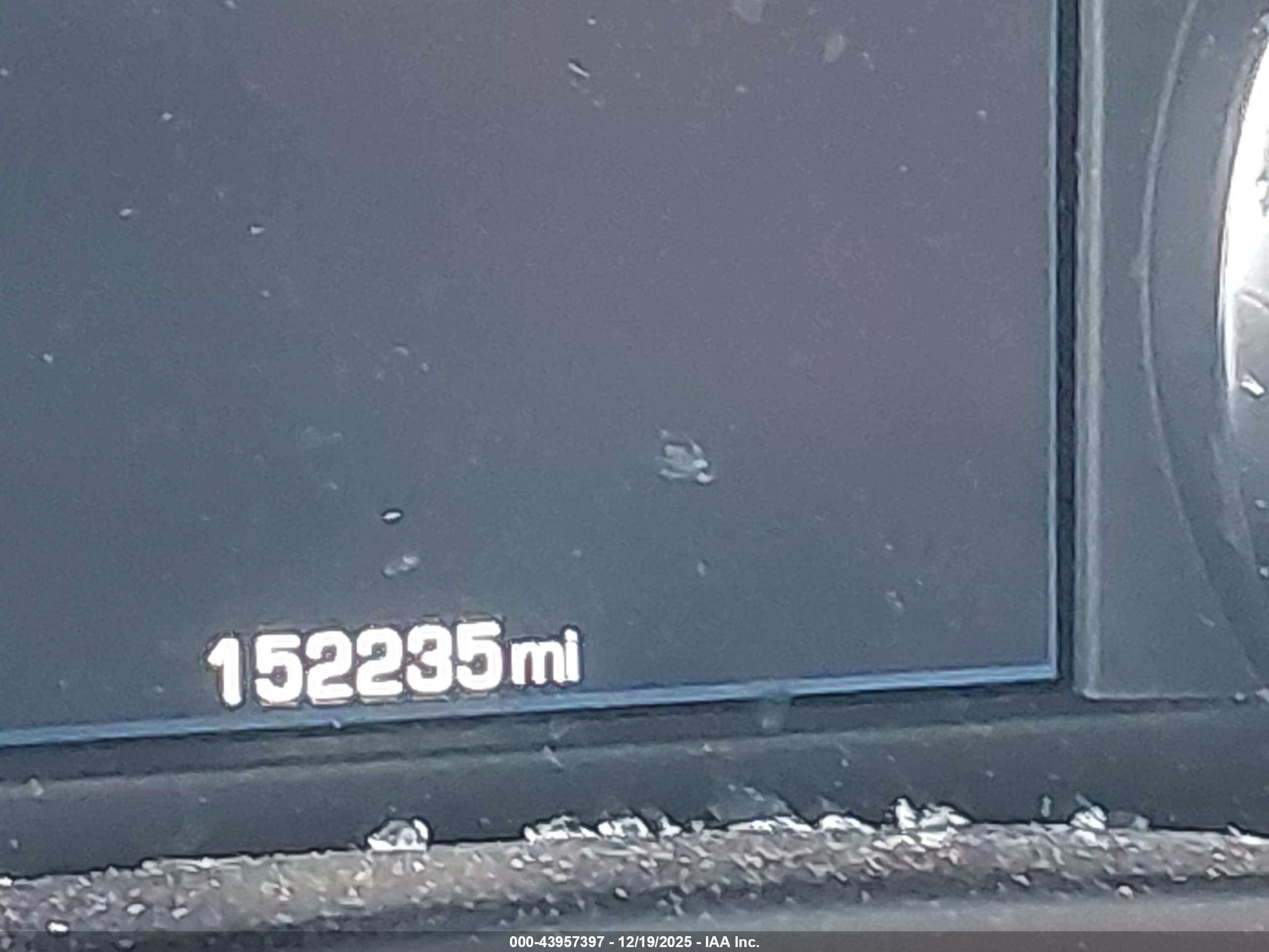 CHEVROLET TAHOE image 6