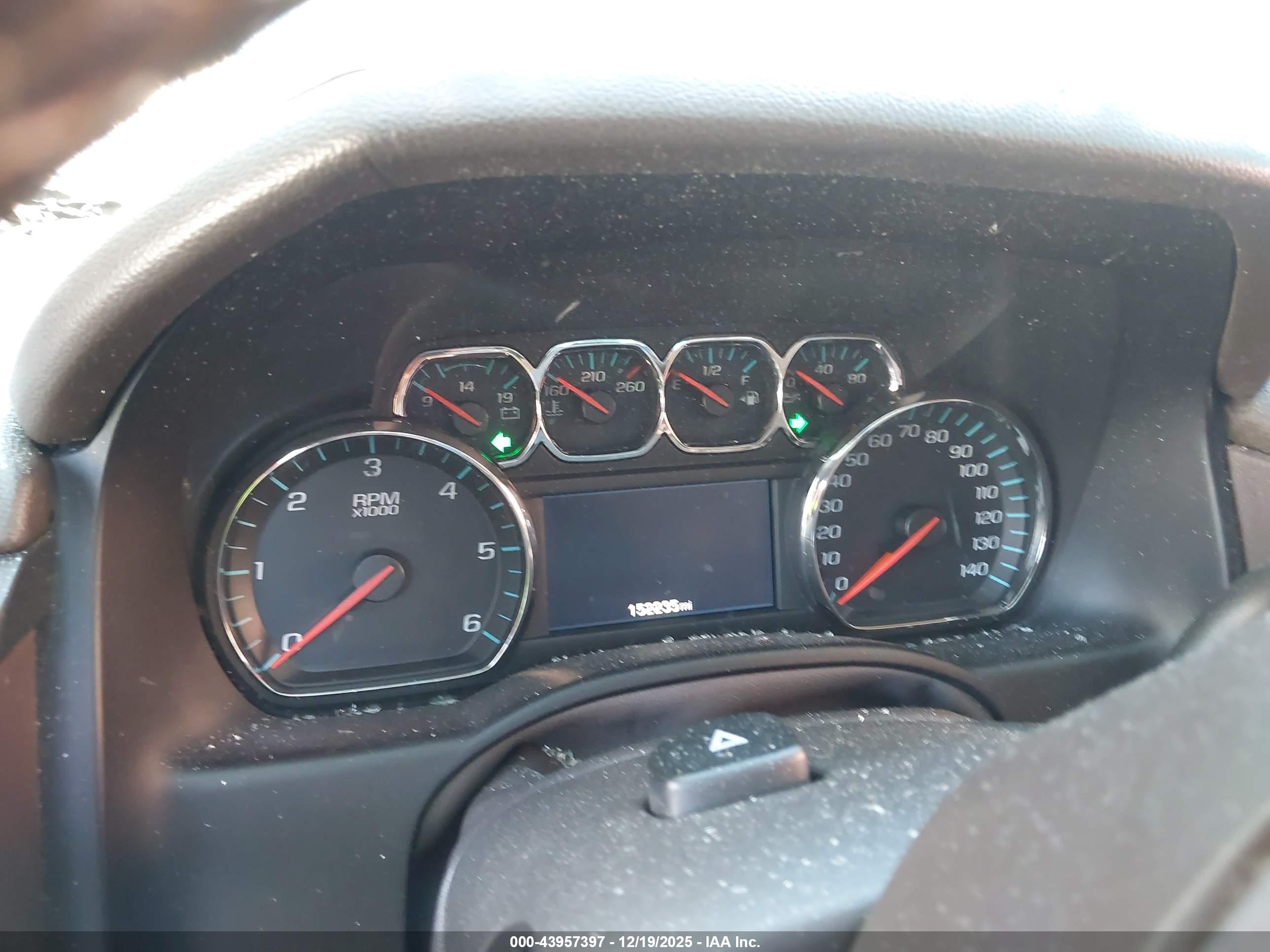 CHEVROLET TAHOE image 7