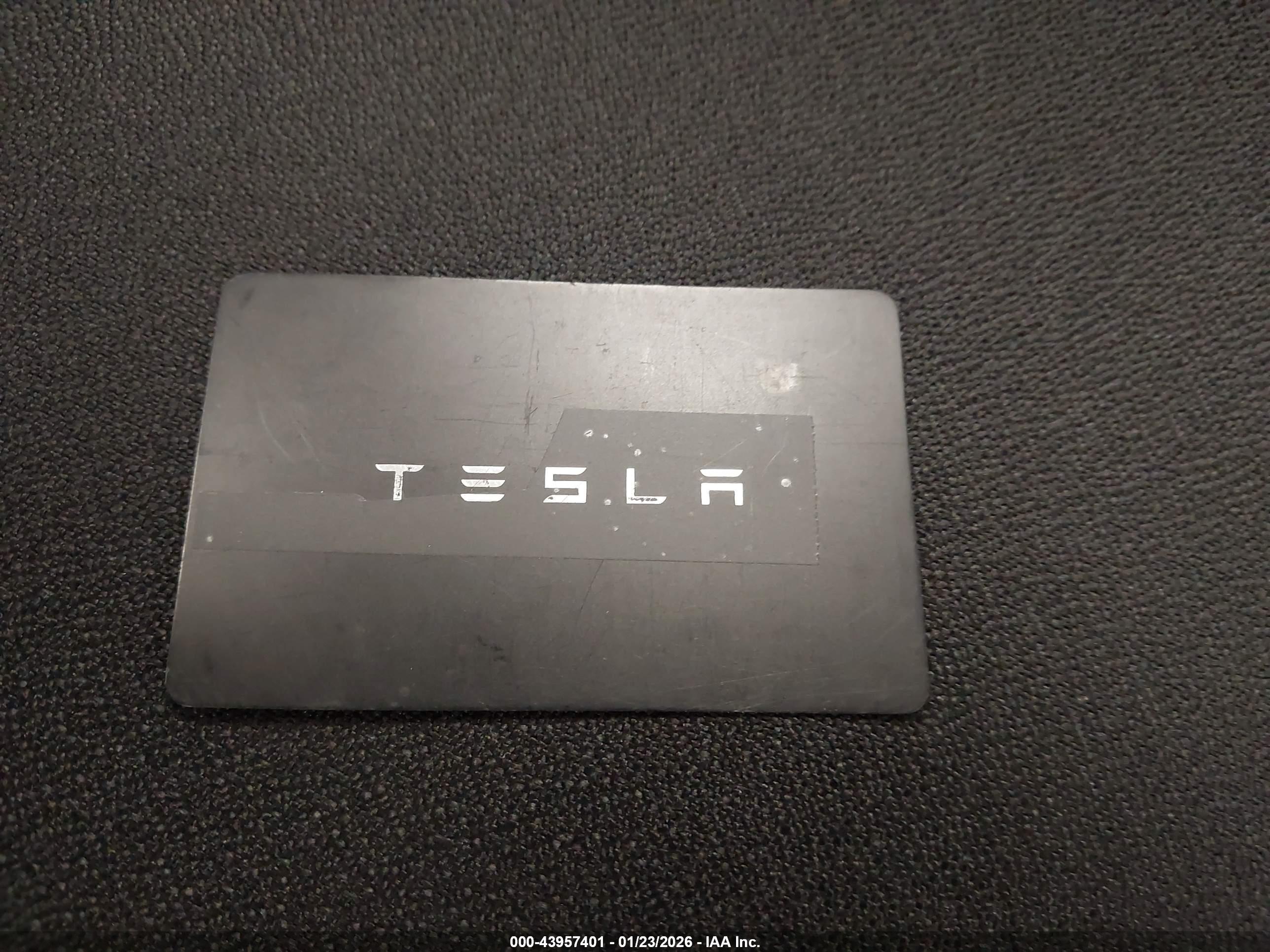 TESLA MODEL image 11