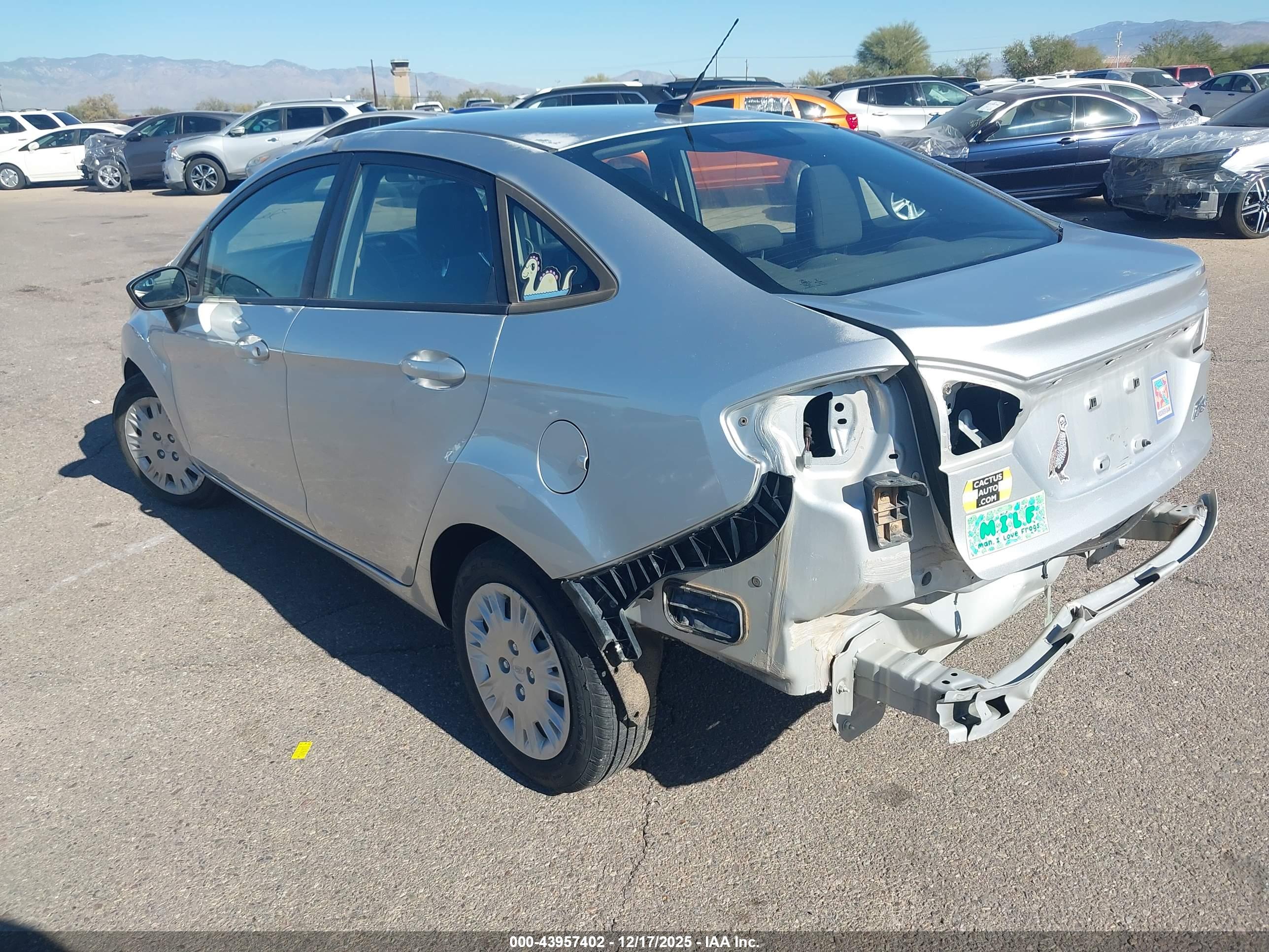 FORD FIESTA image 3