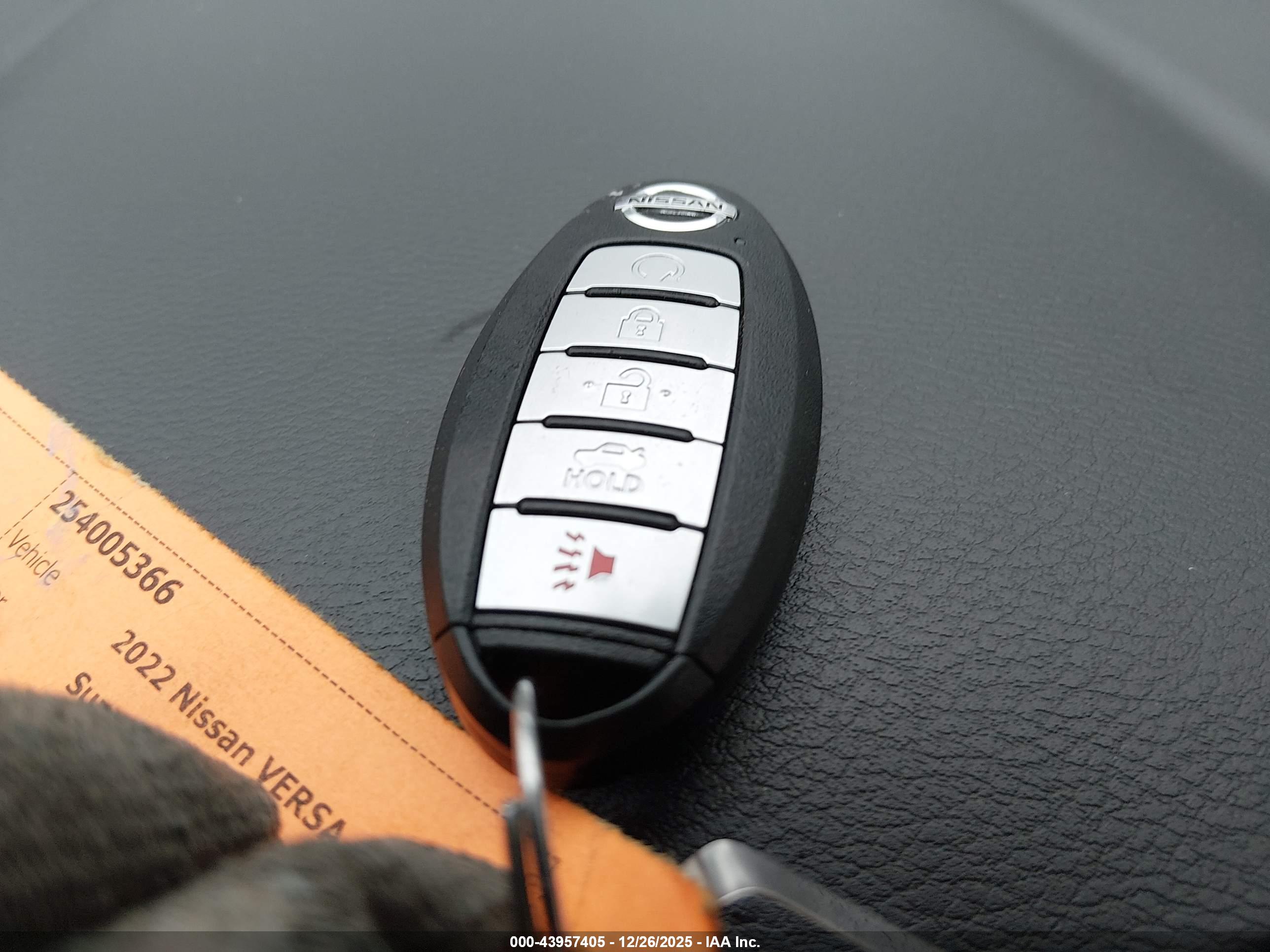 NISSAN VERSA image 11