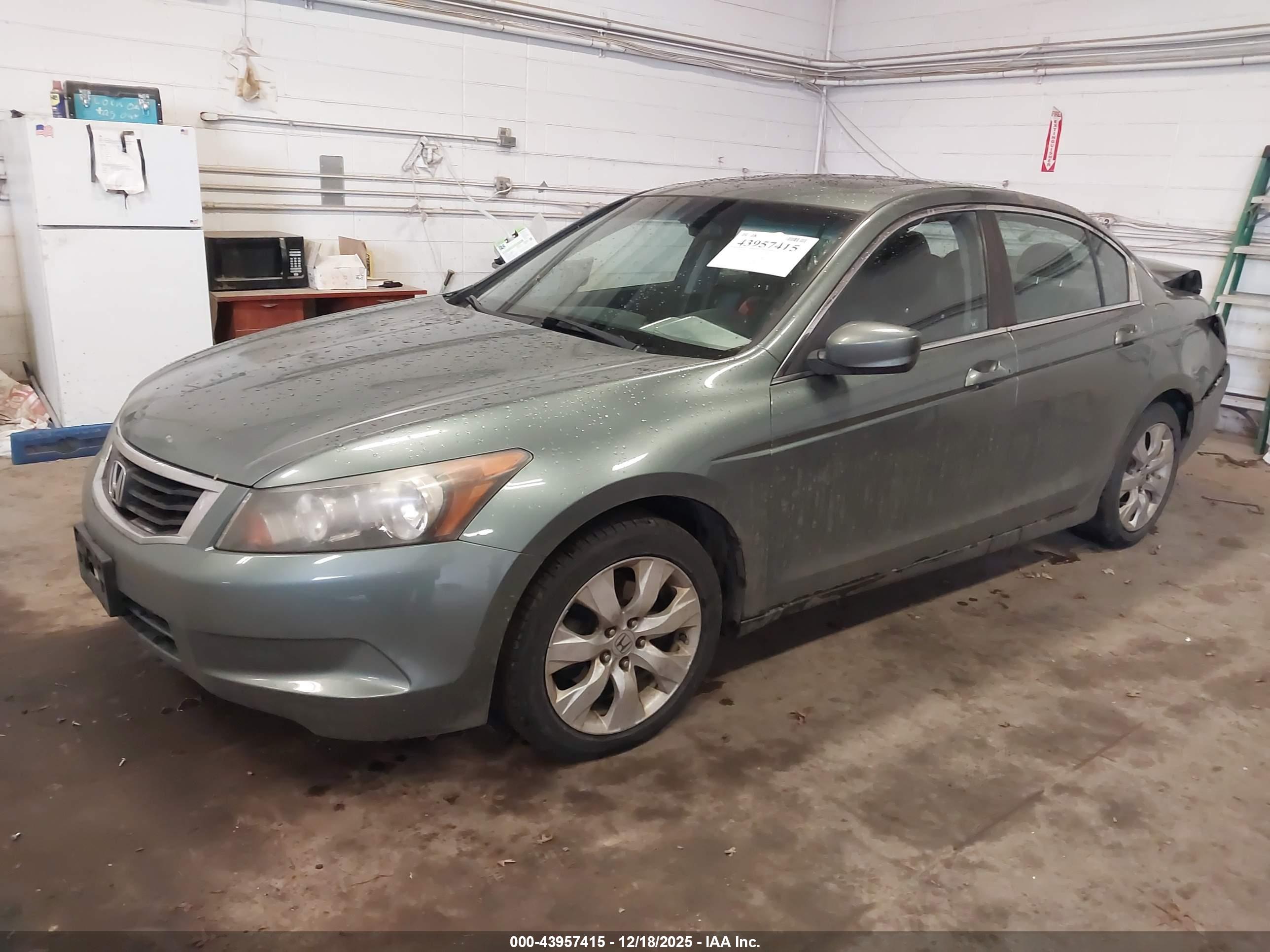 HONDA ACCORD image 2