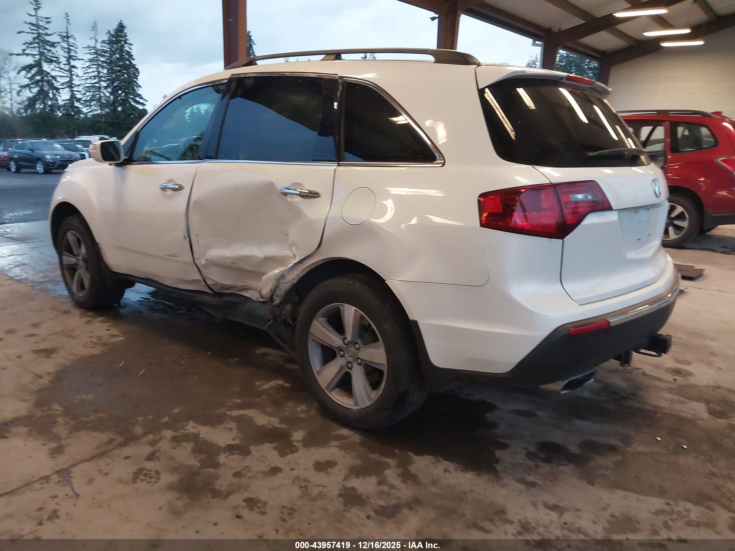 ACURA MDX image 3
