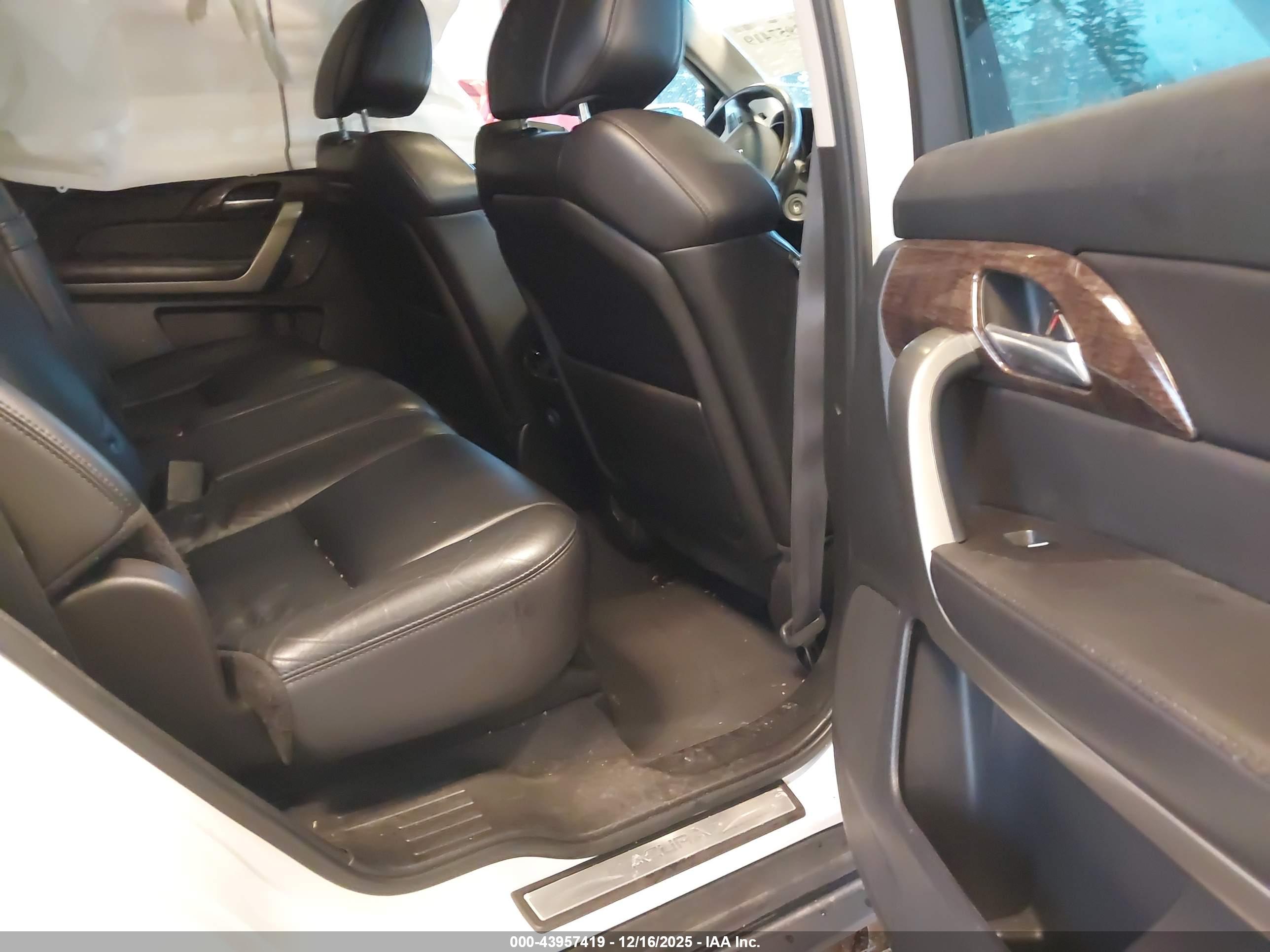 ACURA MDX image 8
