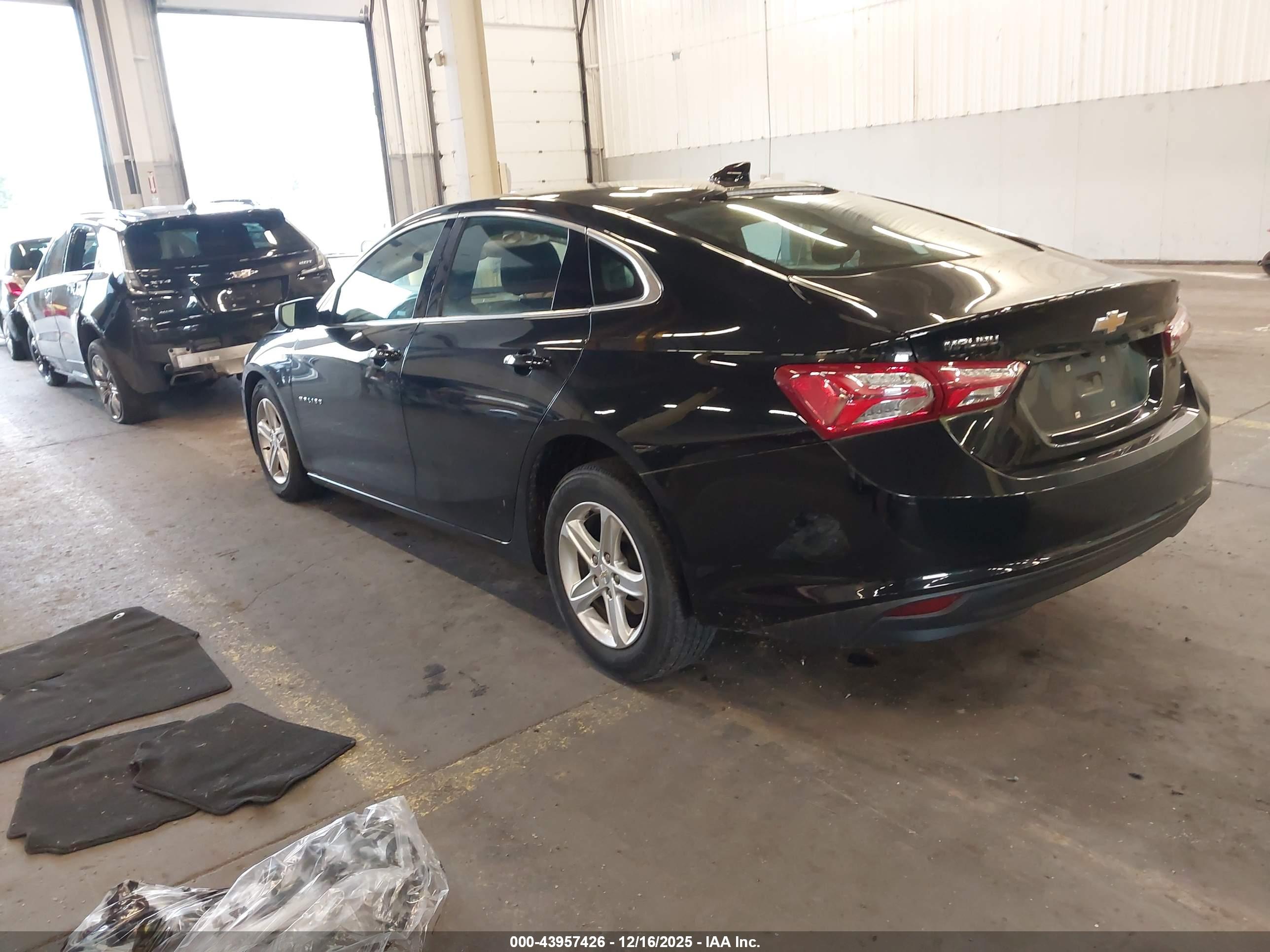 CHEVROLET MALIBU image 3