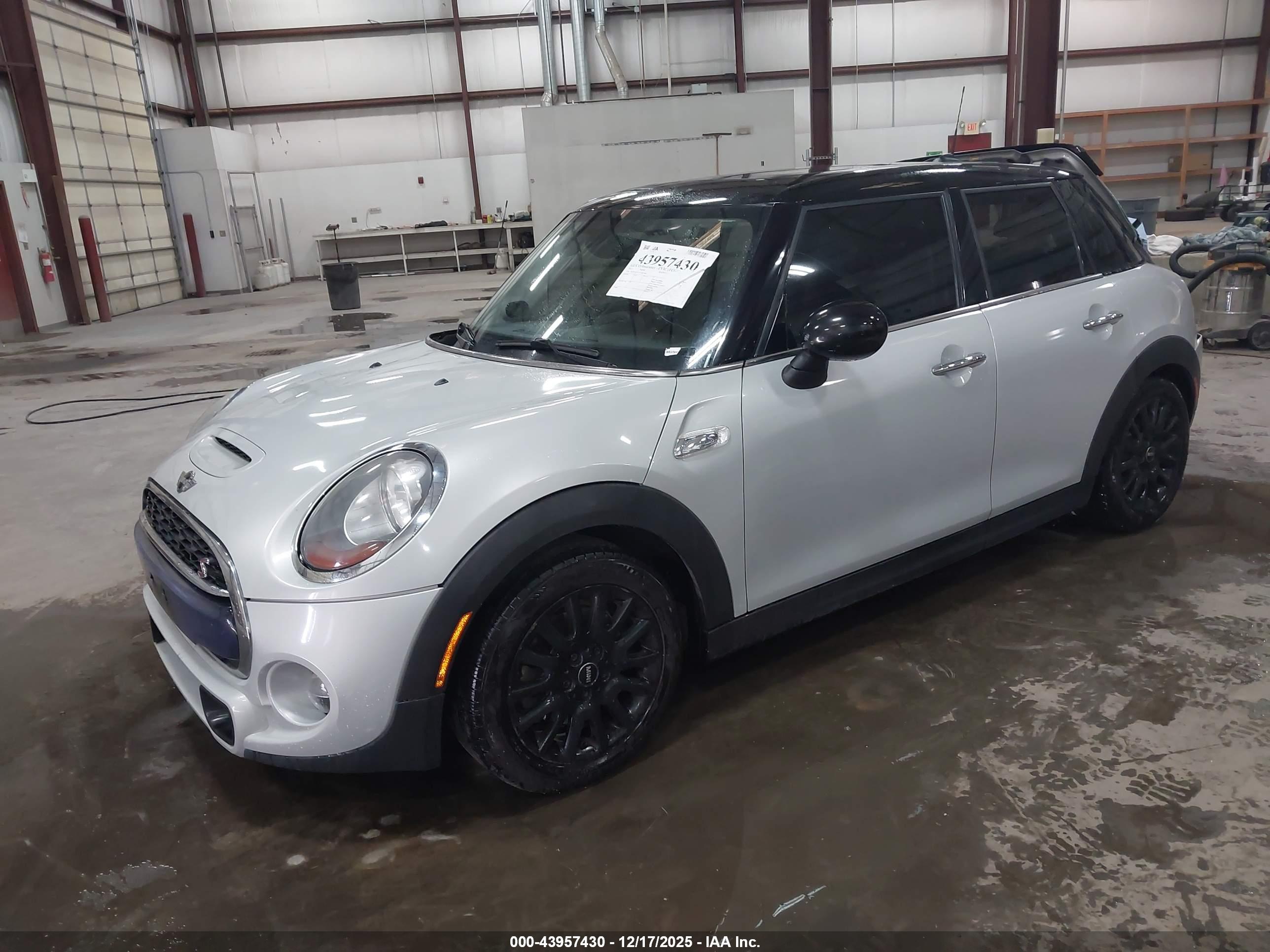 MINI HARDTOP image 2