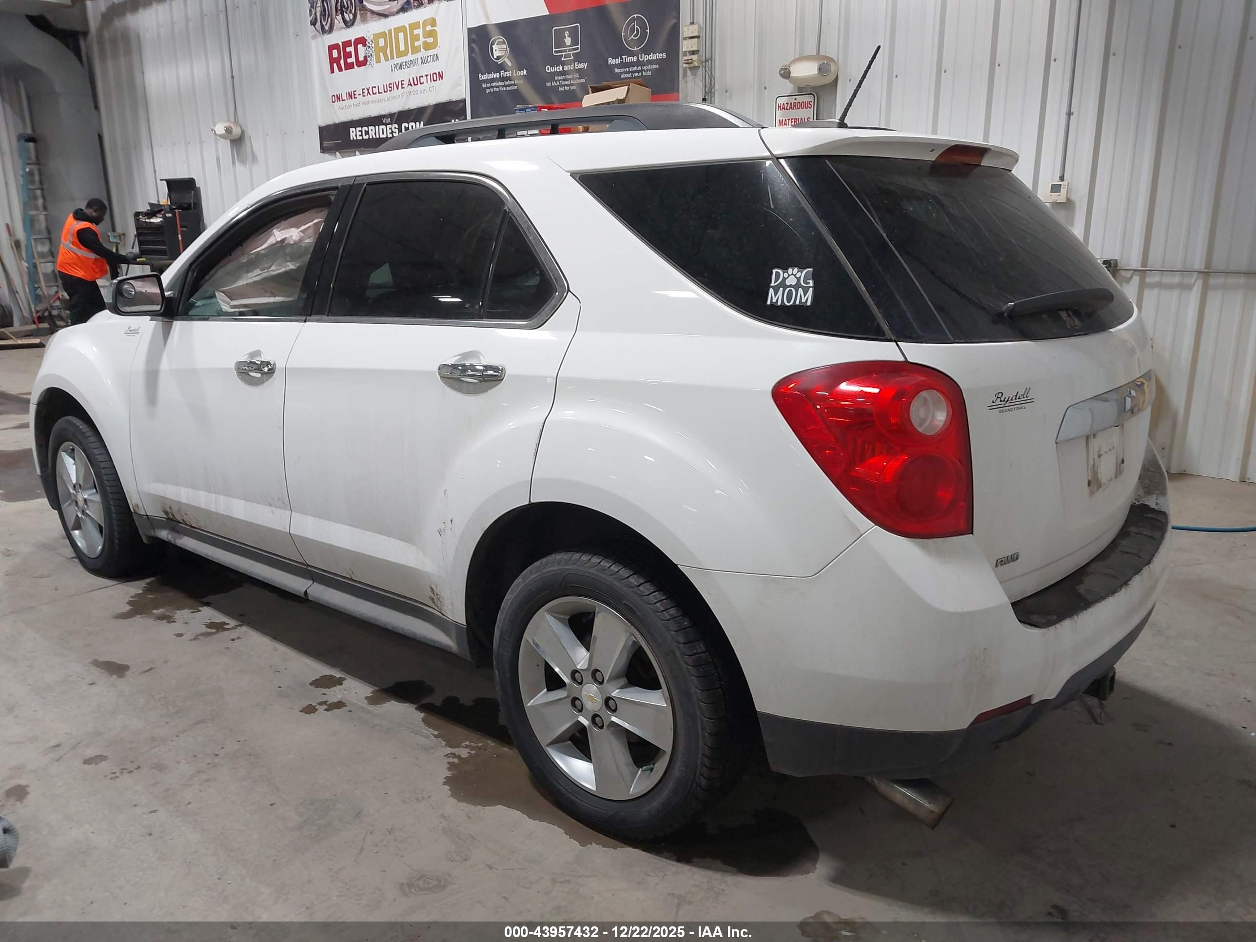 CHEVROLET EQUINOX image 3