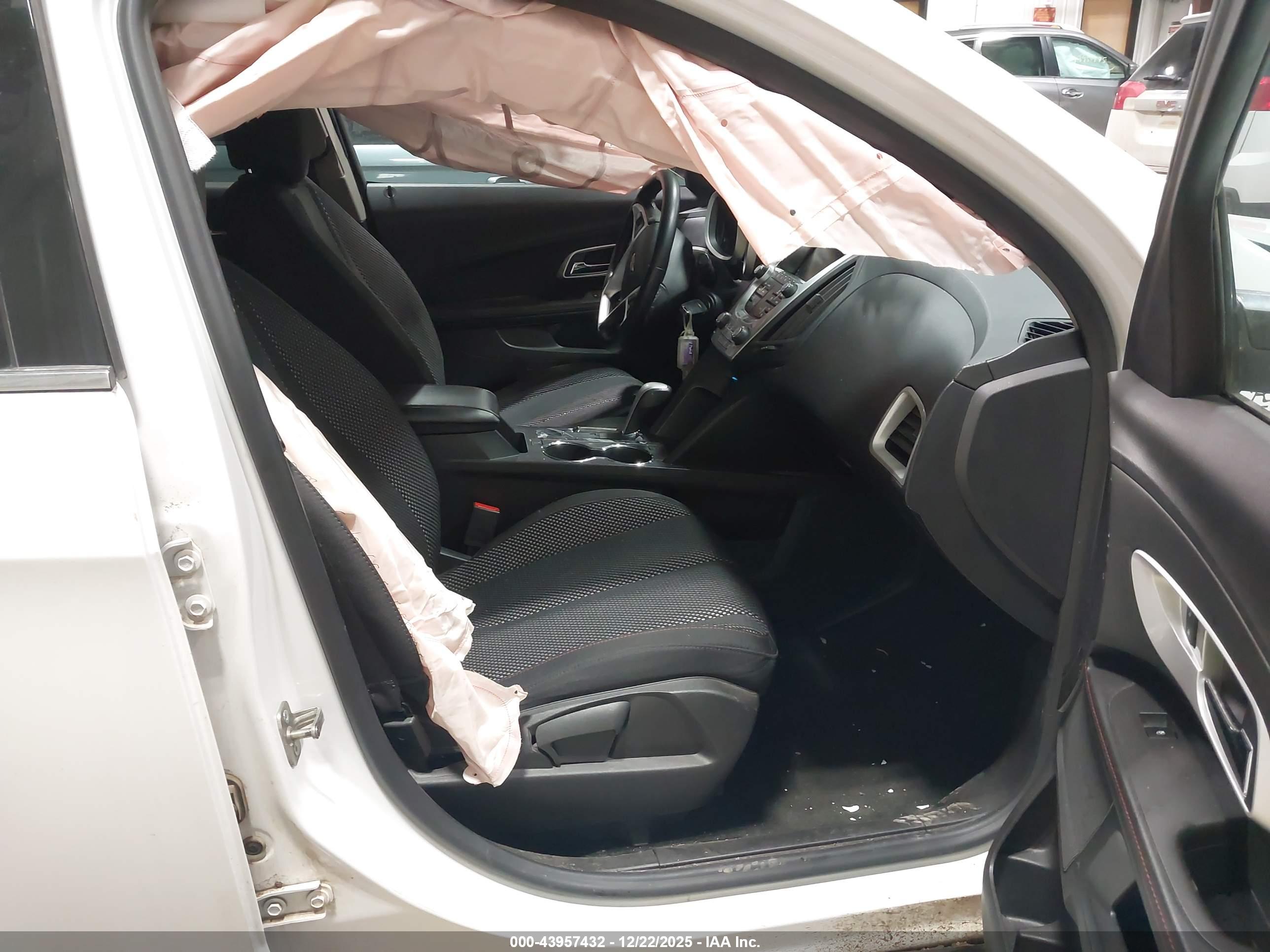 CHEVROLET EQUINOX image 5