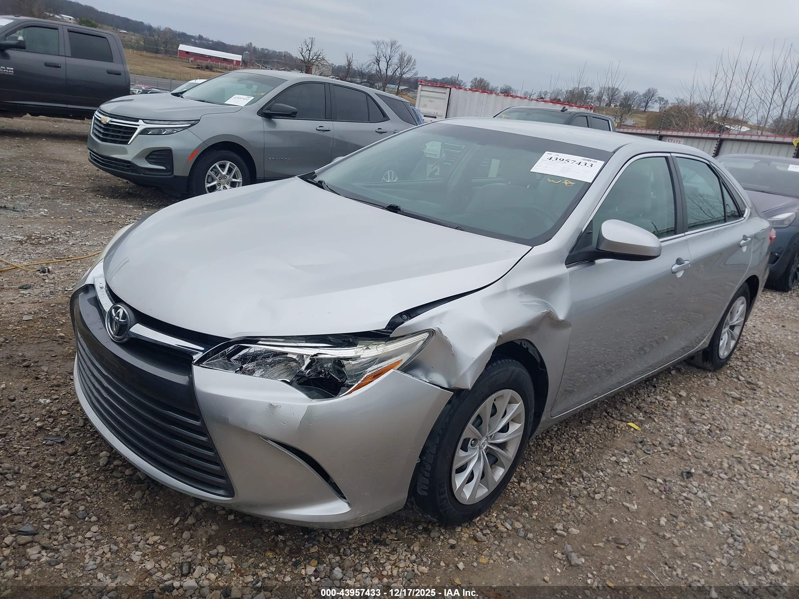 TOYOTA CAMRY image 6