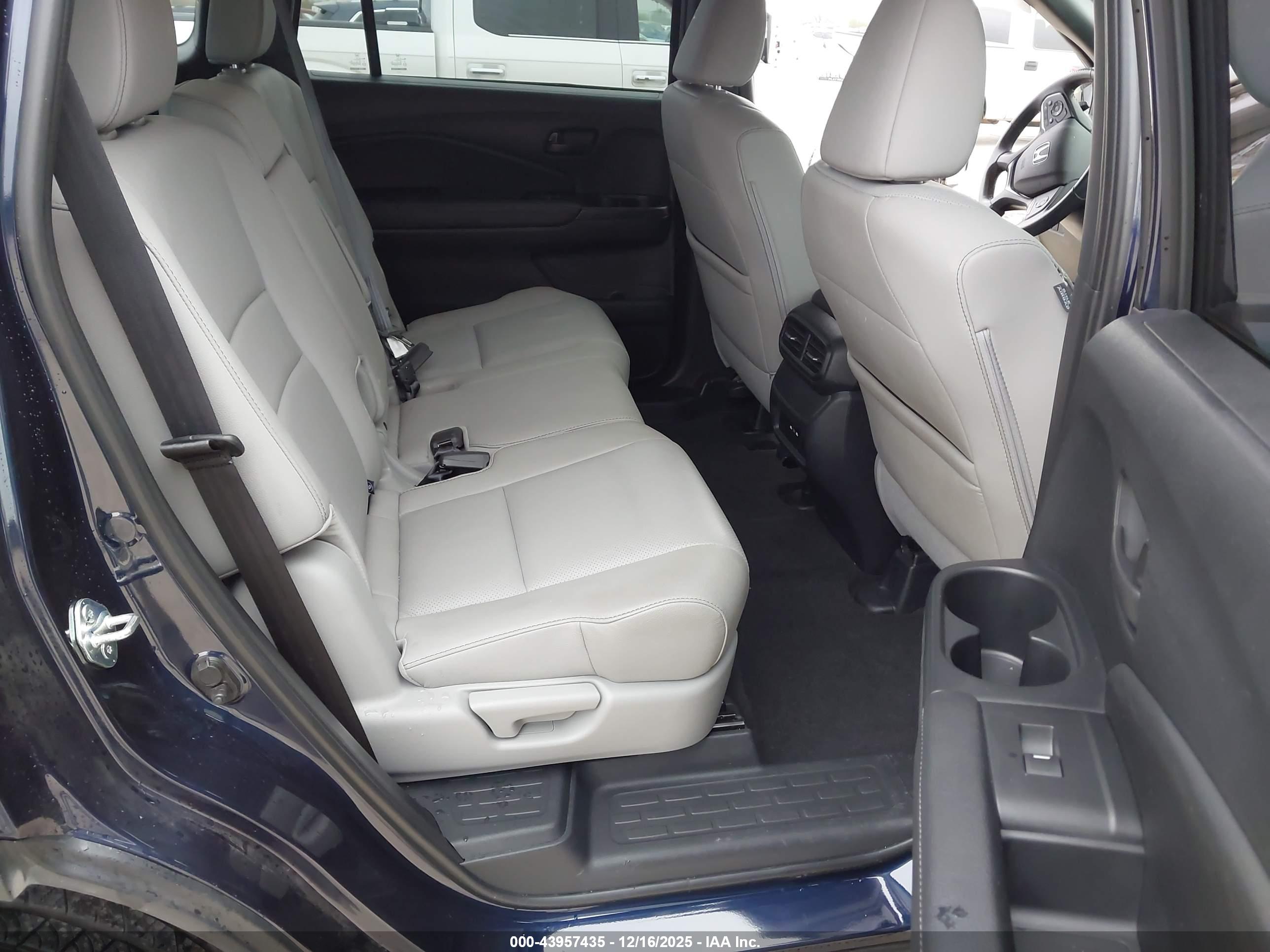 HONDA PASSPORT image 8
