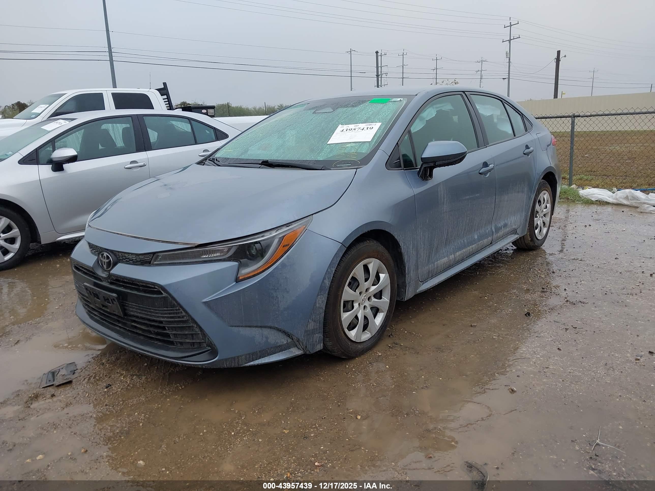 TOYOTA COROLLA image 2