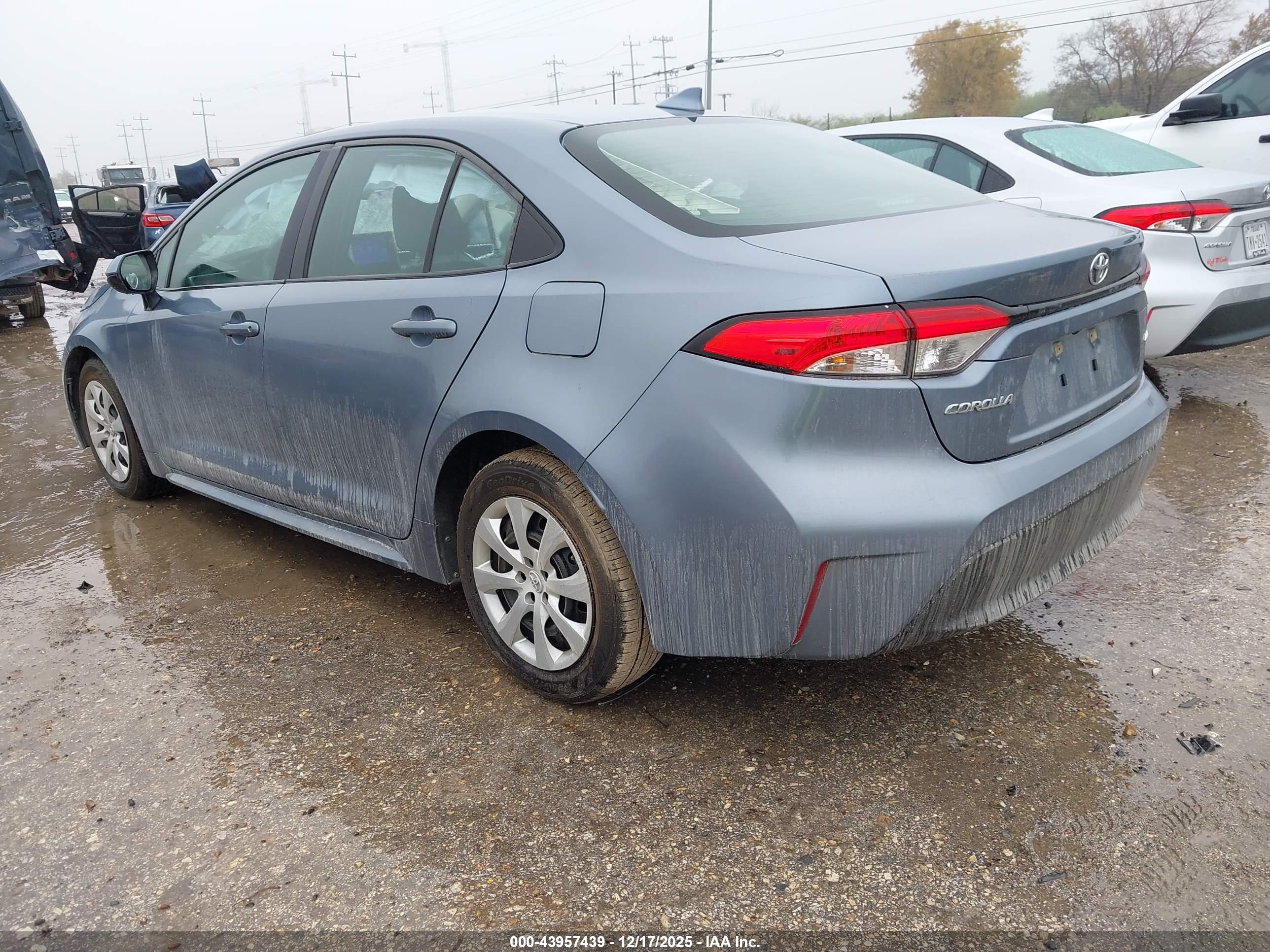 TOYOTA COROLLA image 3