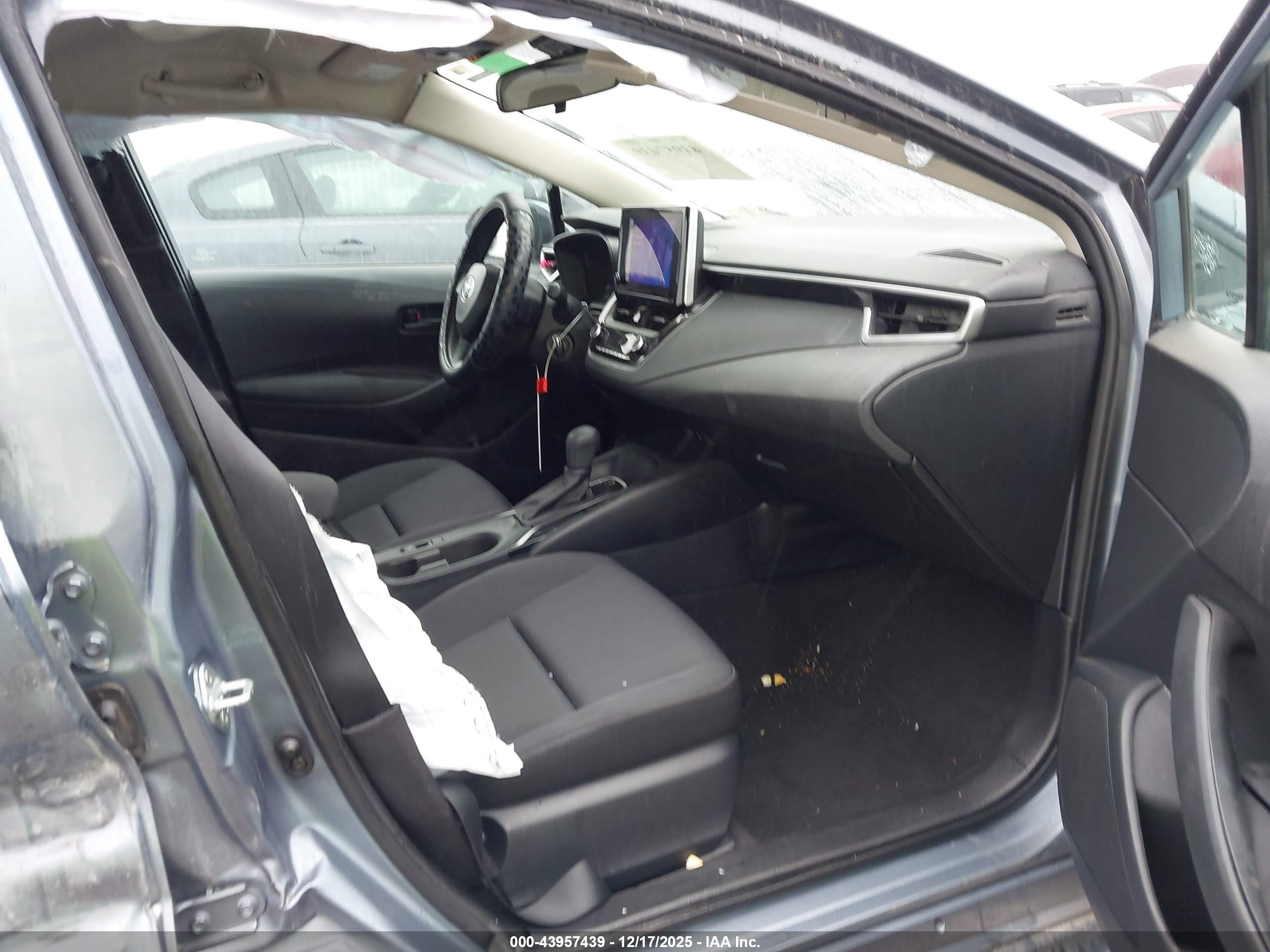 TOYOTA COROLLA image 5