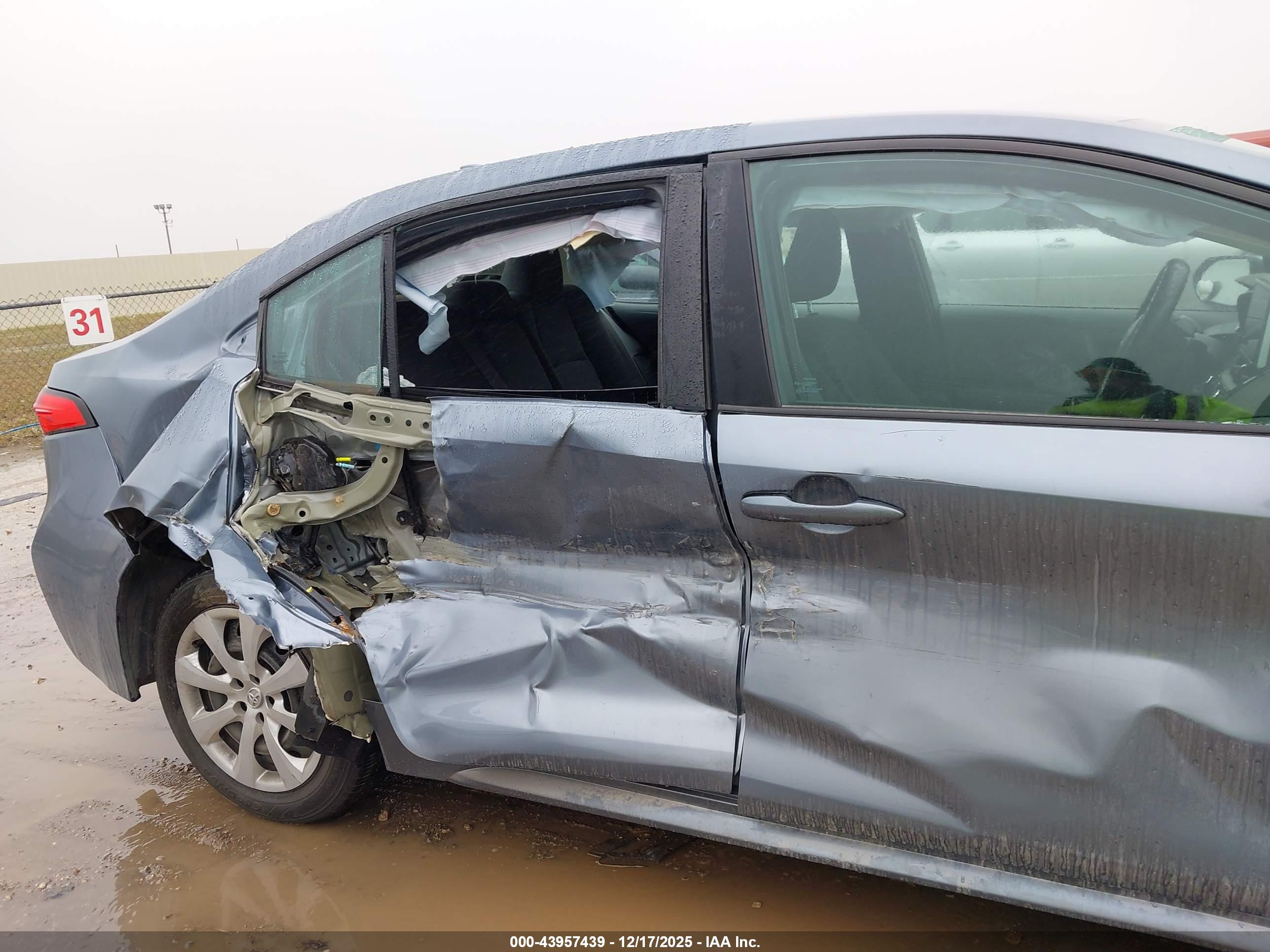 TOYOTA COROLLA image 6
