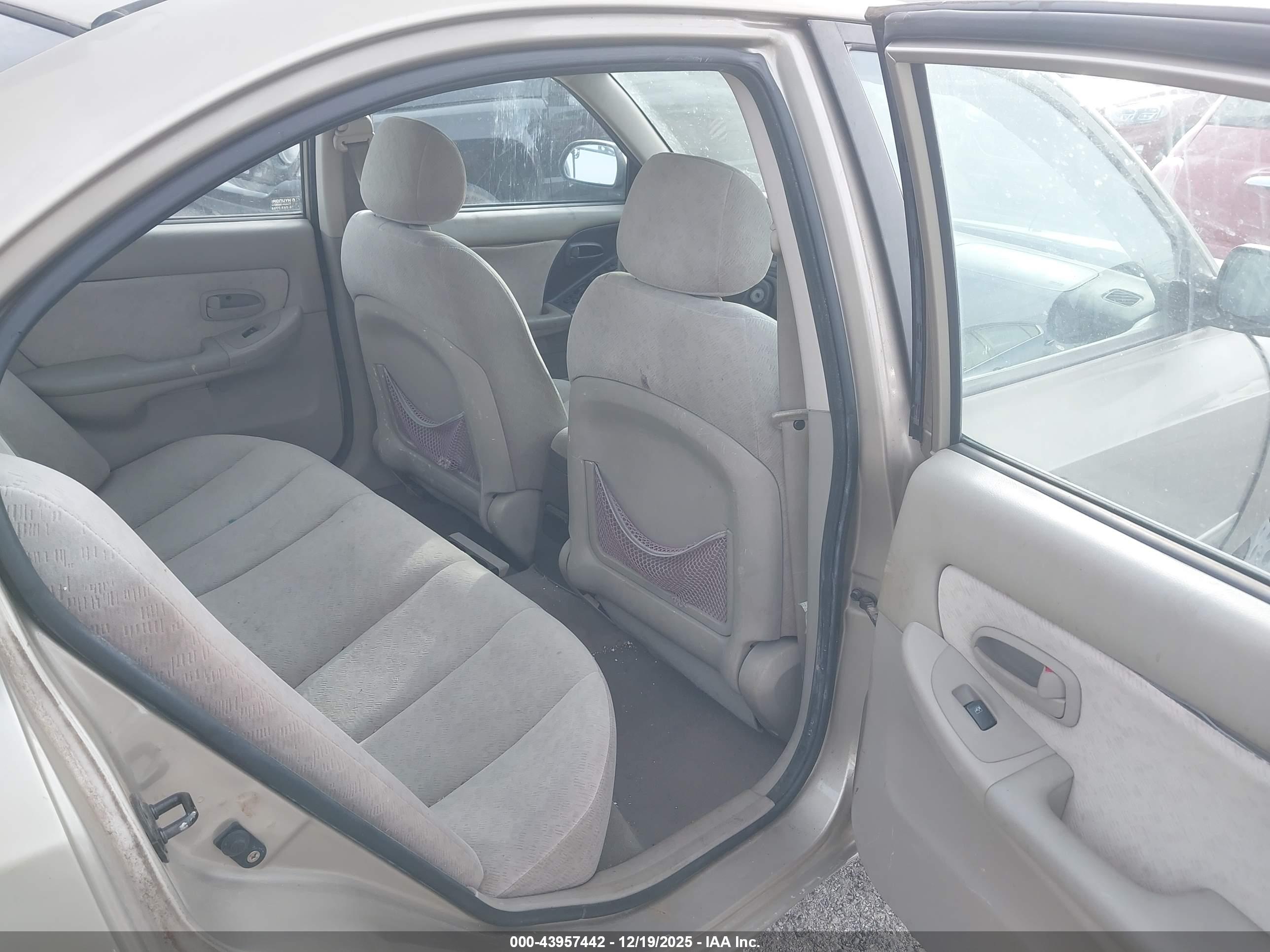 HYUNDAI ELANTRA image 8