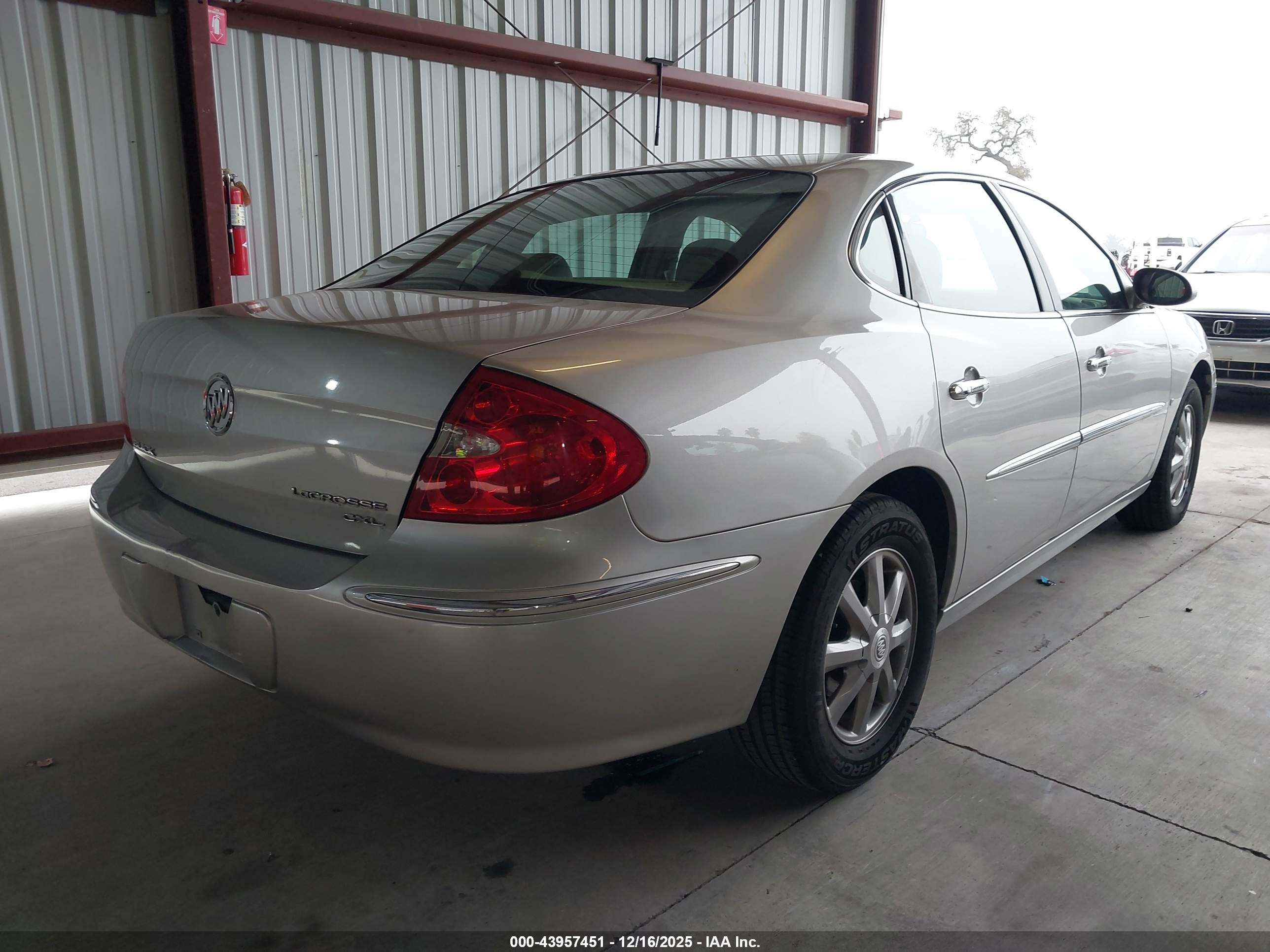BUICK LACROSSE image 4